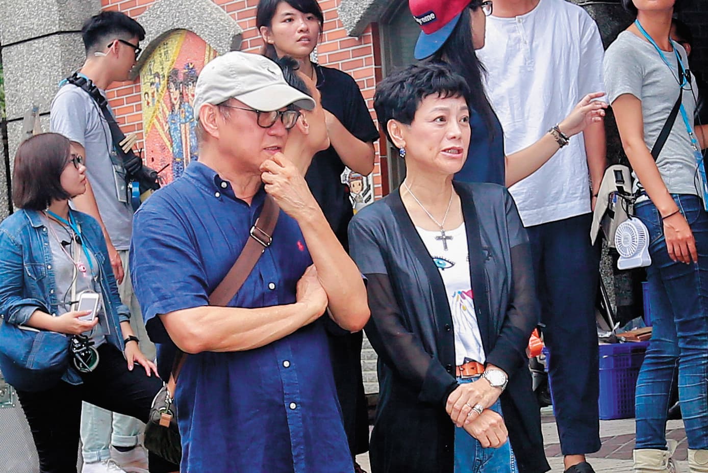 監製張艾嘉(右)、廖慶松(左)各自在前期編劇與後期剪接給予協助。