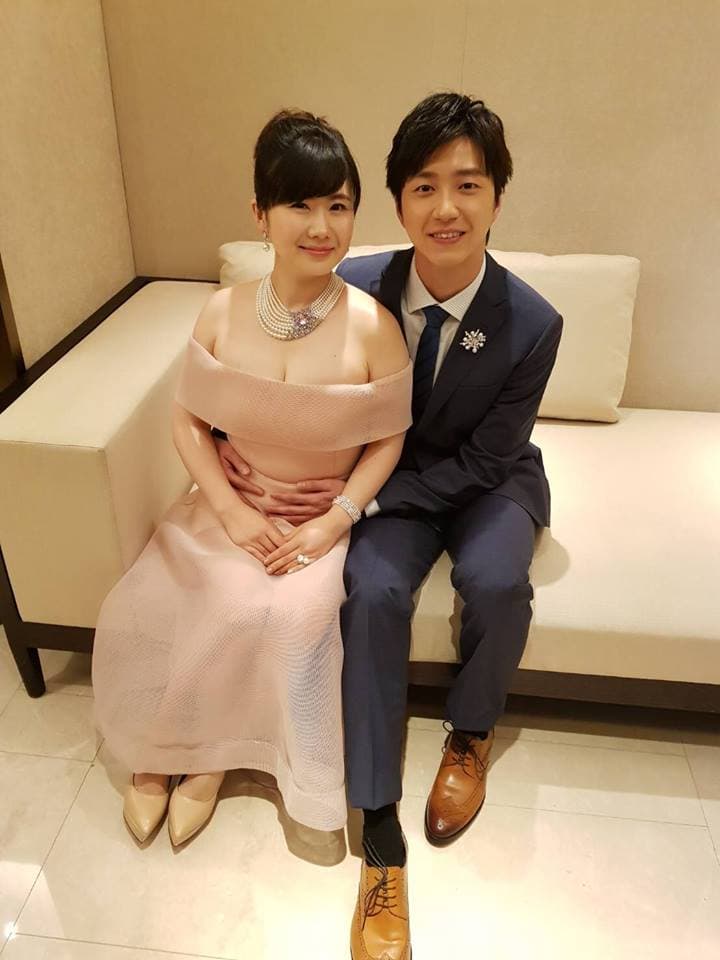 福原愛在節目上大方跟老公江宏傑放閃啾啾，卻不被日本網友領情。（翻攝自臉書）