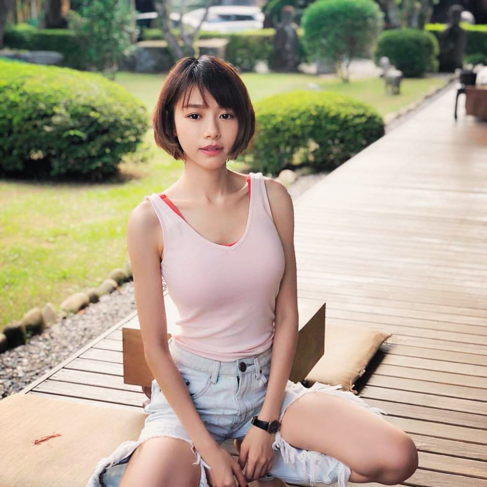 林明禎也被爆料曾拒唱校園演唱會，拍戲要求指定的妝髮師，坐計程車到唱片公司竟Call同事付車錢。（翻攝畫面）