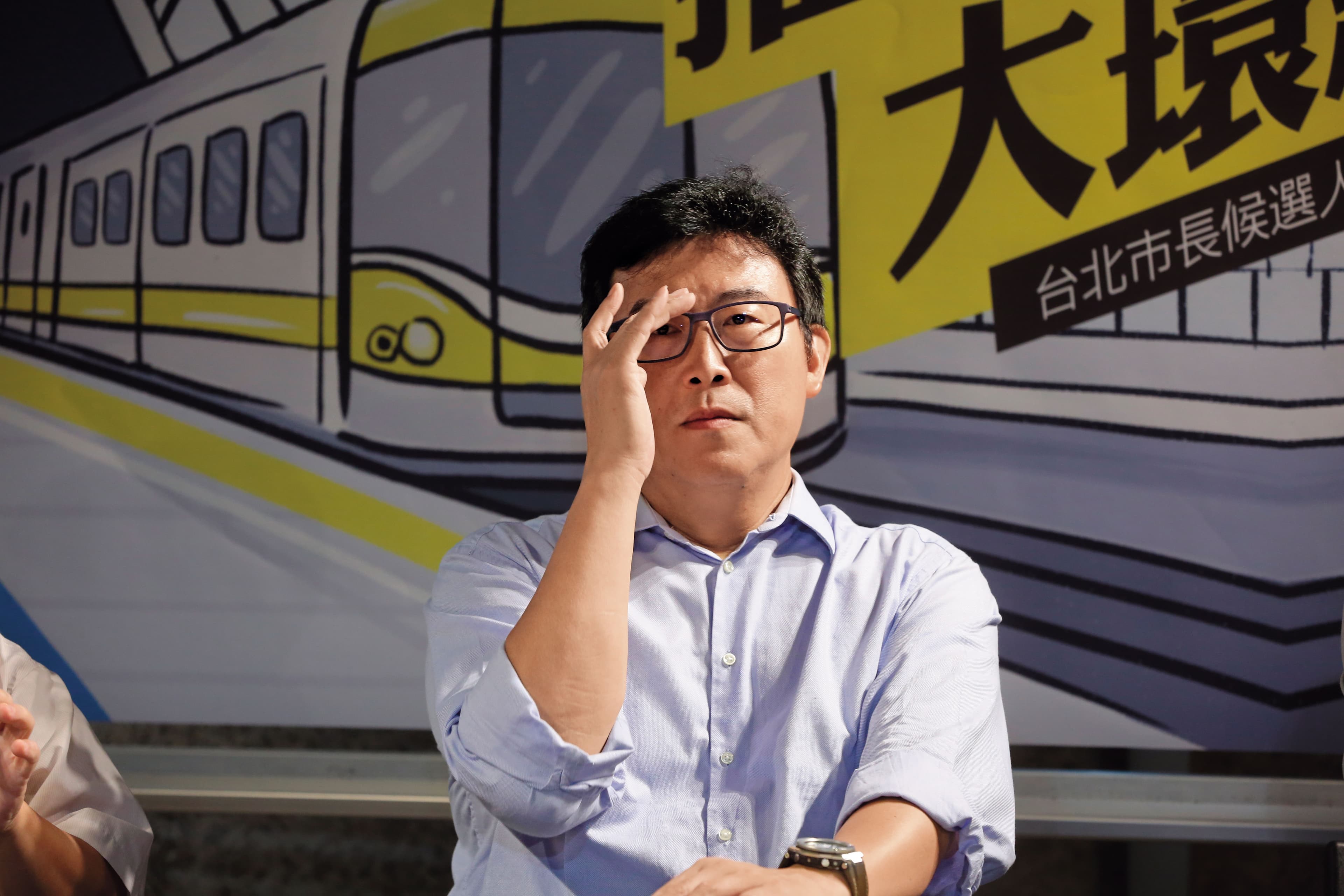 募款不順利的姚文智向民進黨中央要求金援,黨主席蔡英文有條件同意。
