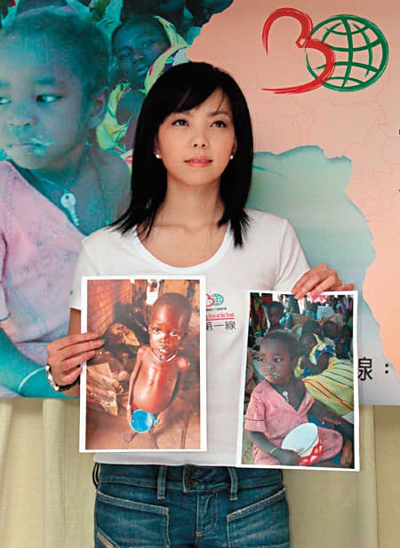 張惠妹2005年6月先是隨世界展望會前往蘇丹探望當地幼童、8月又到高雄參加飢餓三十活動,為了公益活動耗盡體力。 (世界展望會提供)