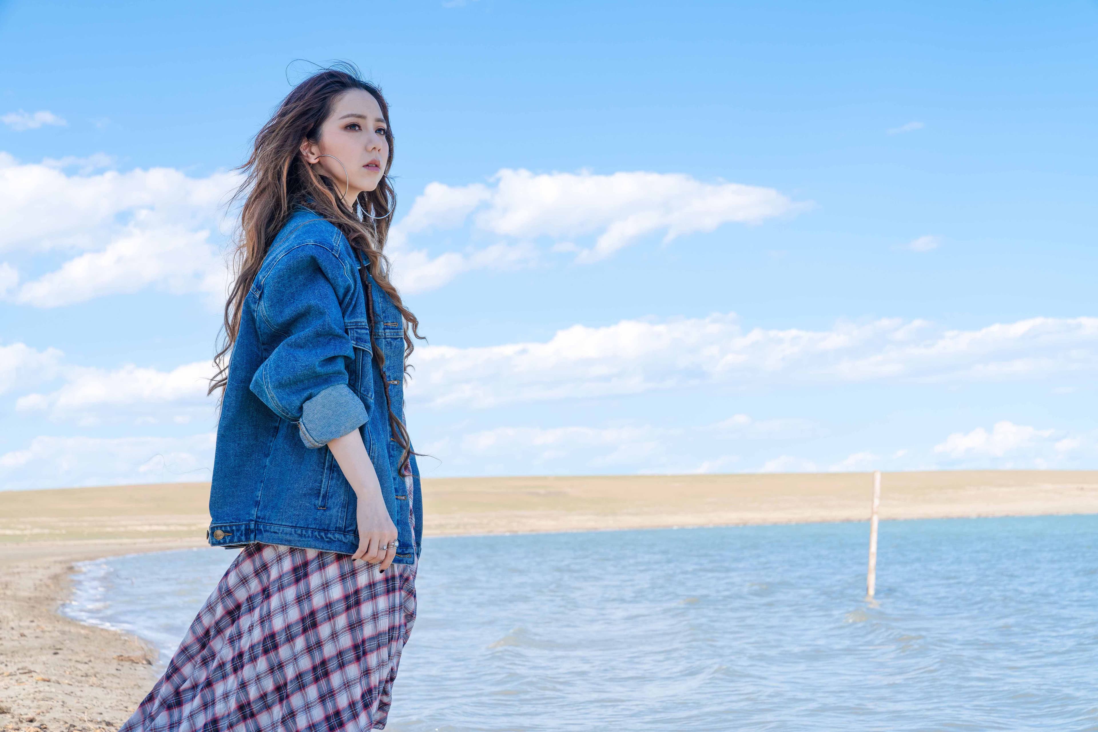 鄧紫棋紀念出道10週年所推出的一系列新單曲,都獲得歌迷熱烈迴響。(蜂鳥音樂提供)