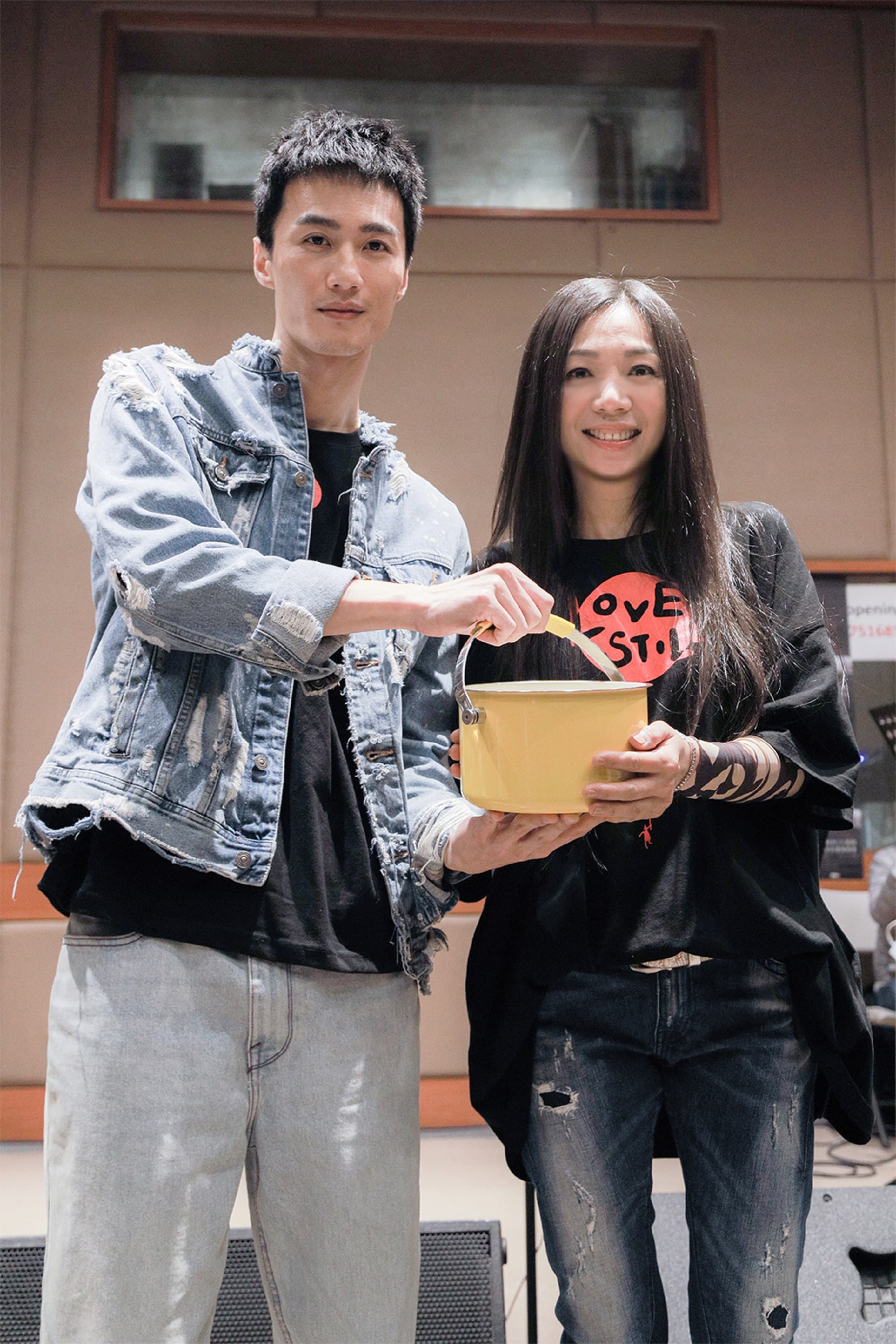 李英宏與萬芳攜手推出新歌,在演唱會中首次曝光就已經引起討論。(聯成娛樂提供)