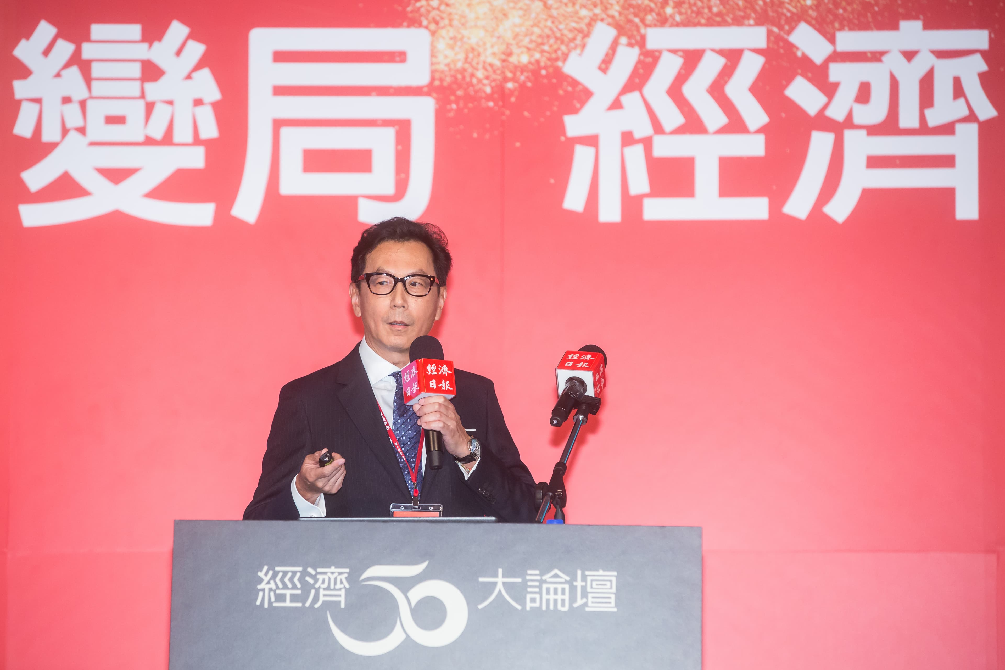 蔡明忠雖在金融圈，卻沒幫兒子介紹工作。