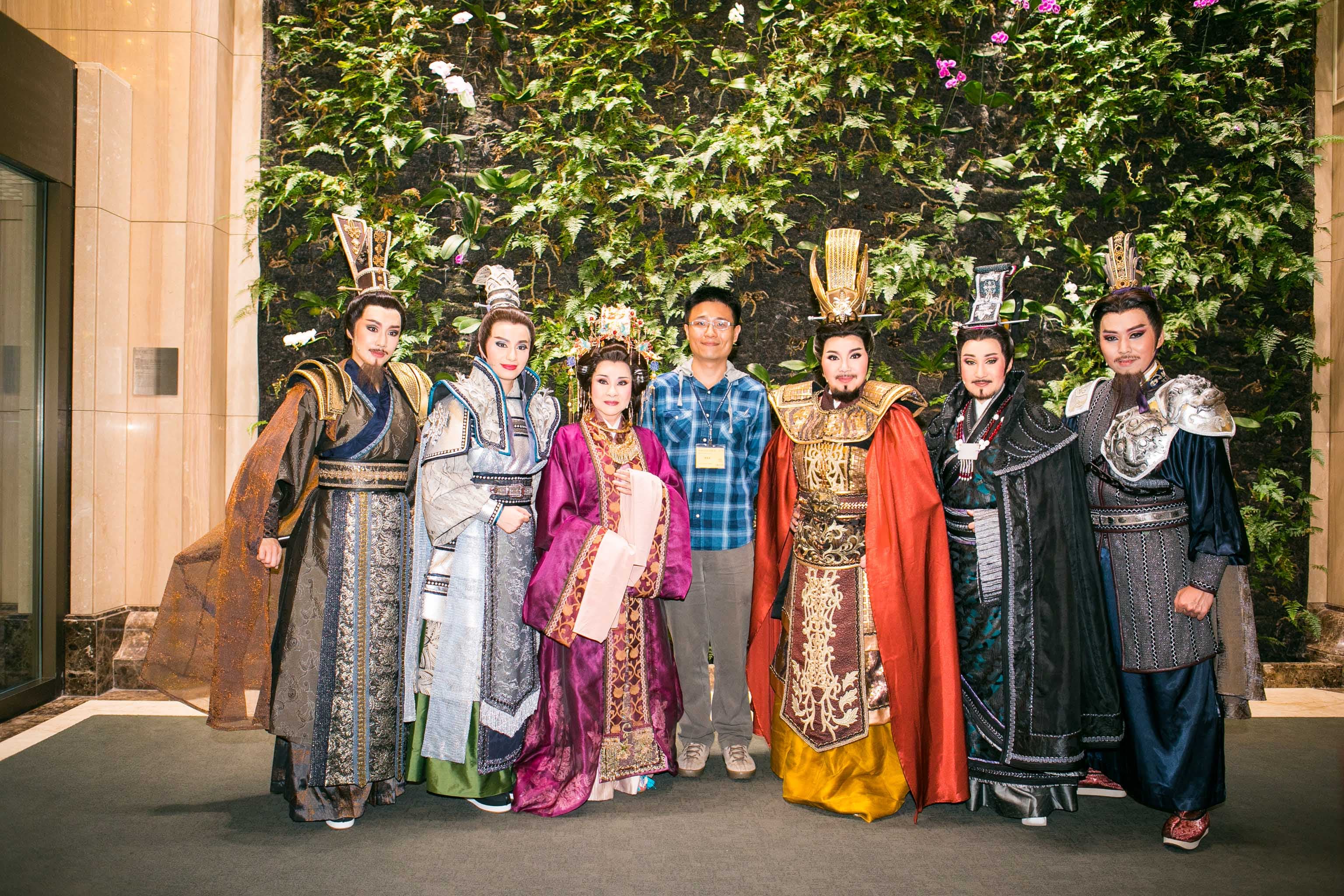 唐美雲歌仔戲團推出《夜未央》歷史大戲，重新編寫漢武帝「巫蠱之禍」事件。（國家兩廳院提供）