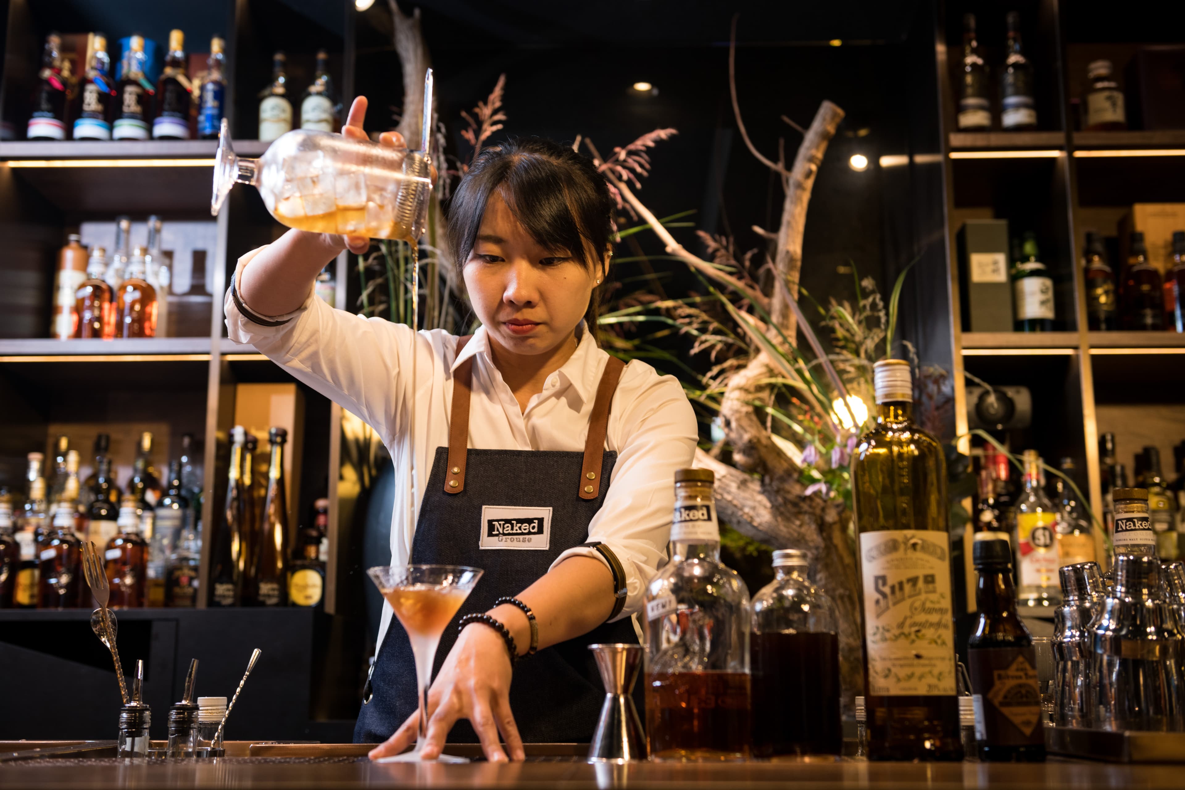 「Indulge」調酒師Ellen以台灣茶、楊桃汁、冬瓜糖等元素發想,威士忌調酒滲入生活記憶。