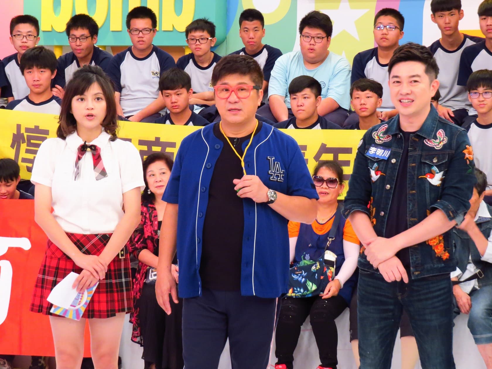 瑪莉亞跟師父胡瓜因主持《歡樂智多星》一起入圍「益智及實境節目主持人獎」。(衛視中文台提供)