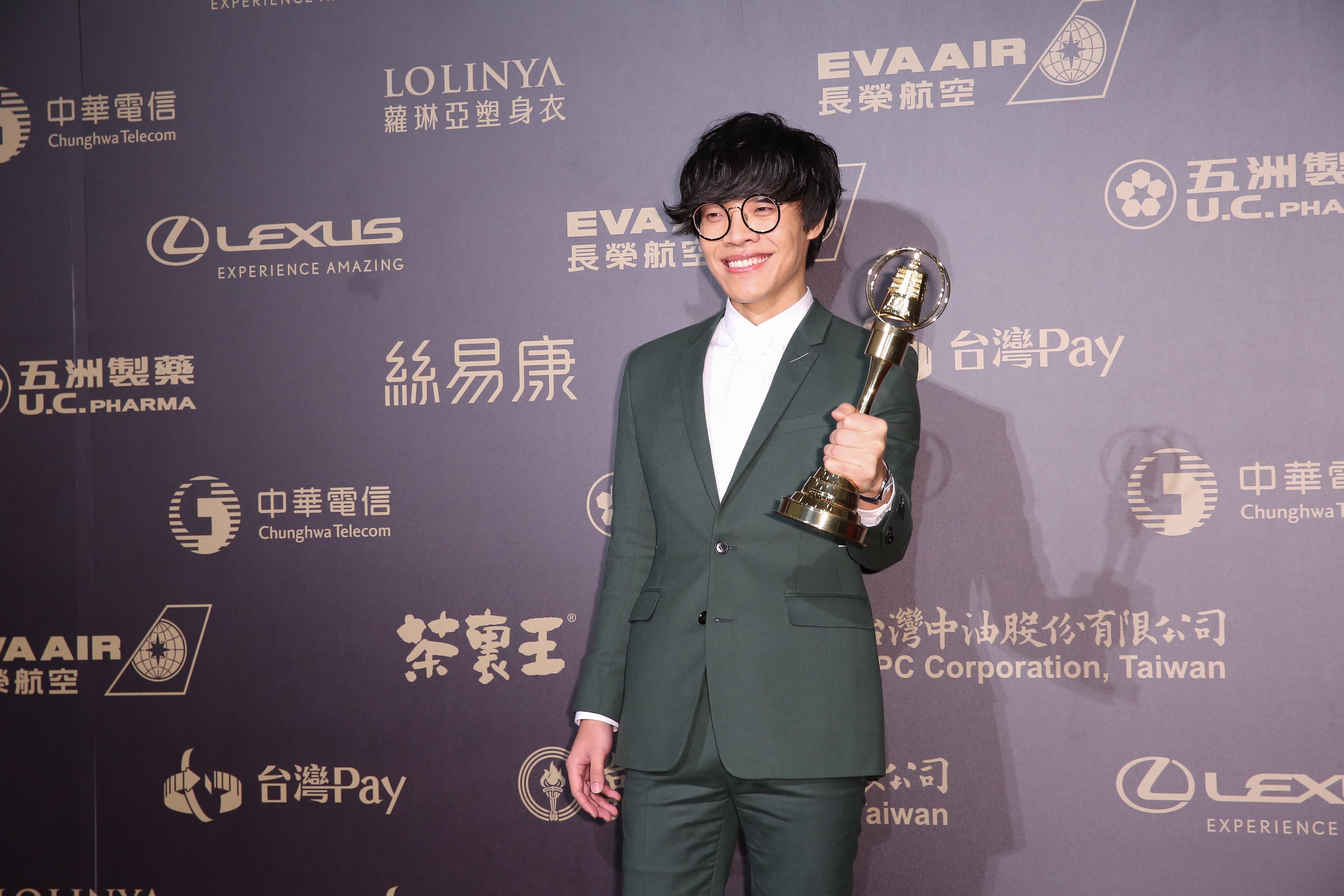 新進演員獎由主演《植劇場-花甲男孩轉大人》的盧廣仲獲得。