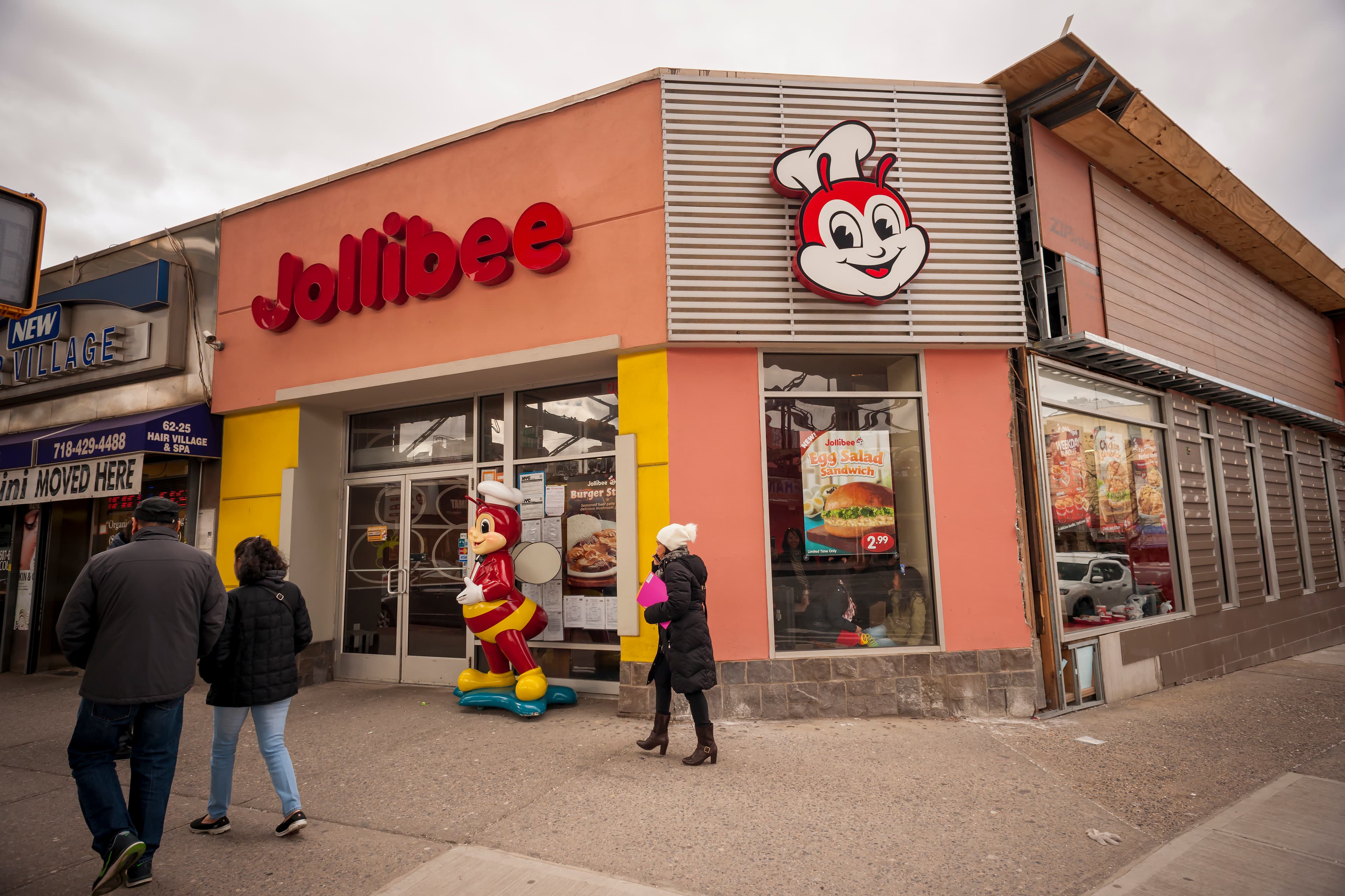 今年初在紐約皇后區開張的Jollibee。(東方IC)