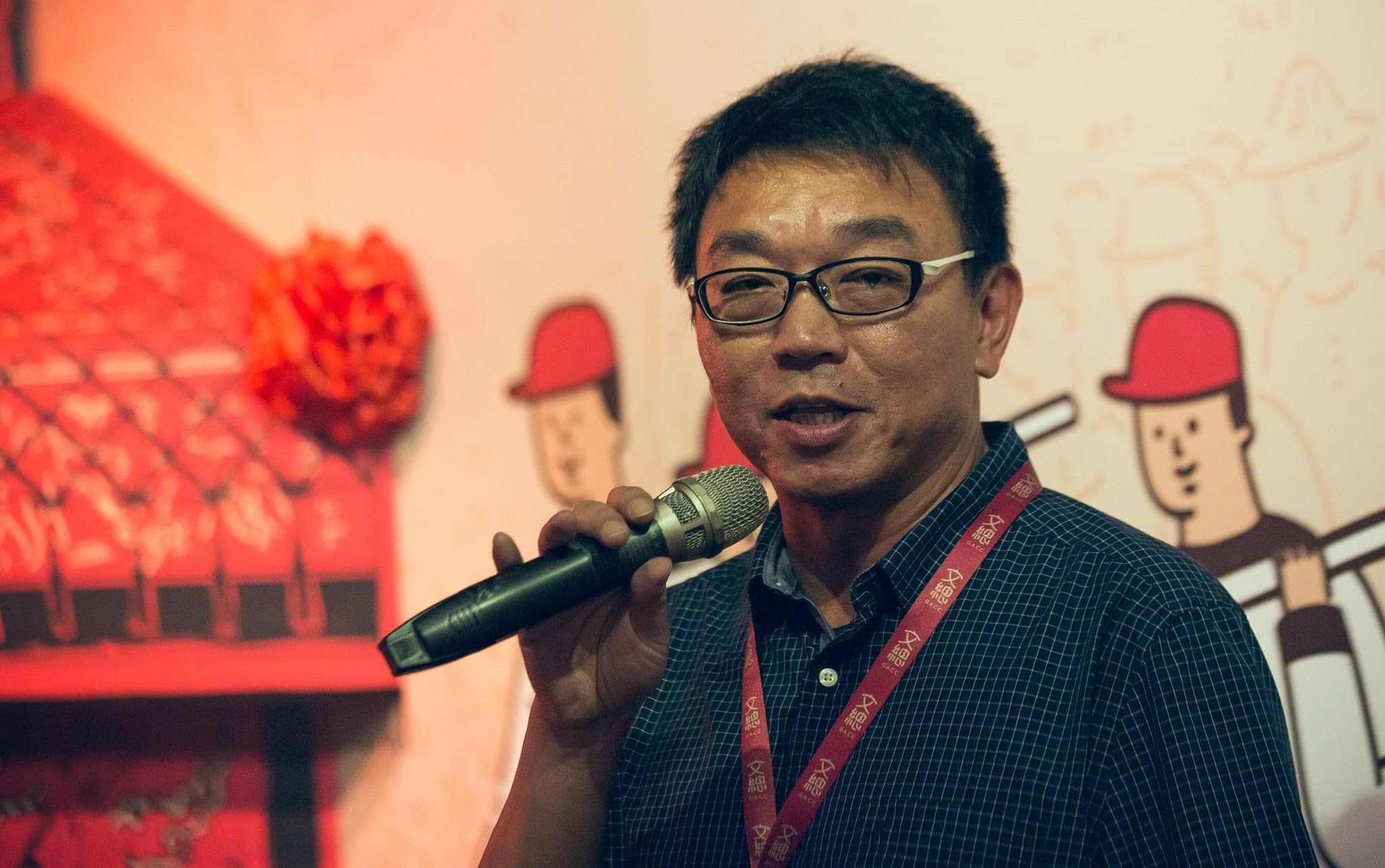 受蔡英文總統倚重的現任文化總會祕書長林錦昌會中率丟出1句「改革不回頭、勇敢挺台灣」，馬上成為討論的主軸。（翻攝自中華文化總會臉書）