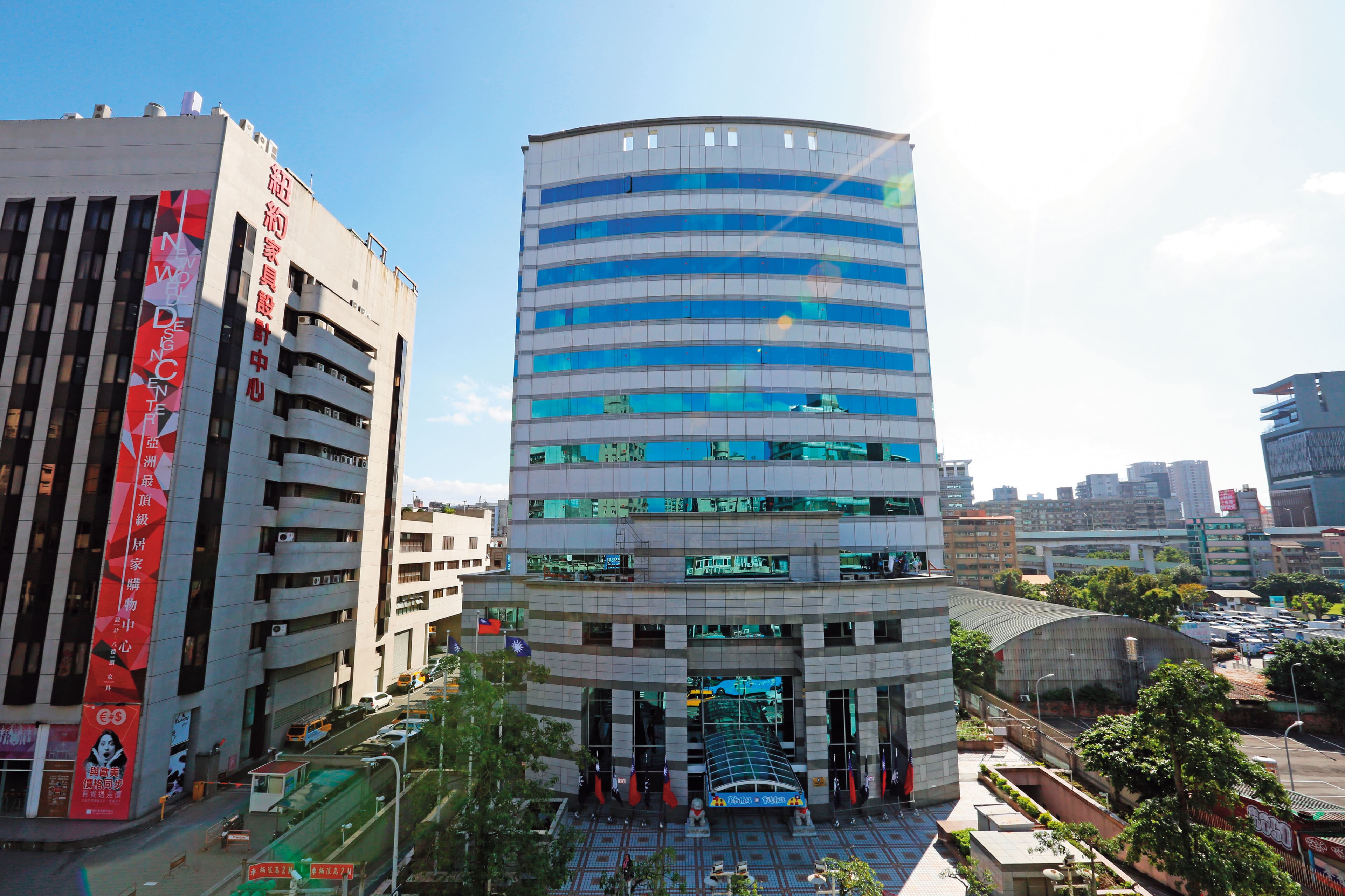馬英九當時在國民黨中央(圖)、台北市長辦公室與中投高層及余建新陣營協商三中交易,過程充滿火藥味,差點破局。