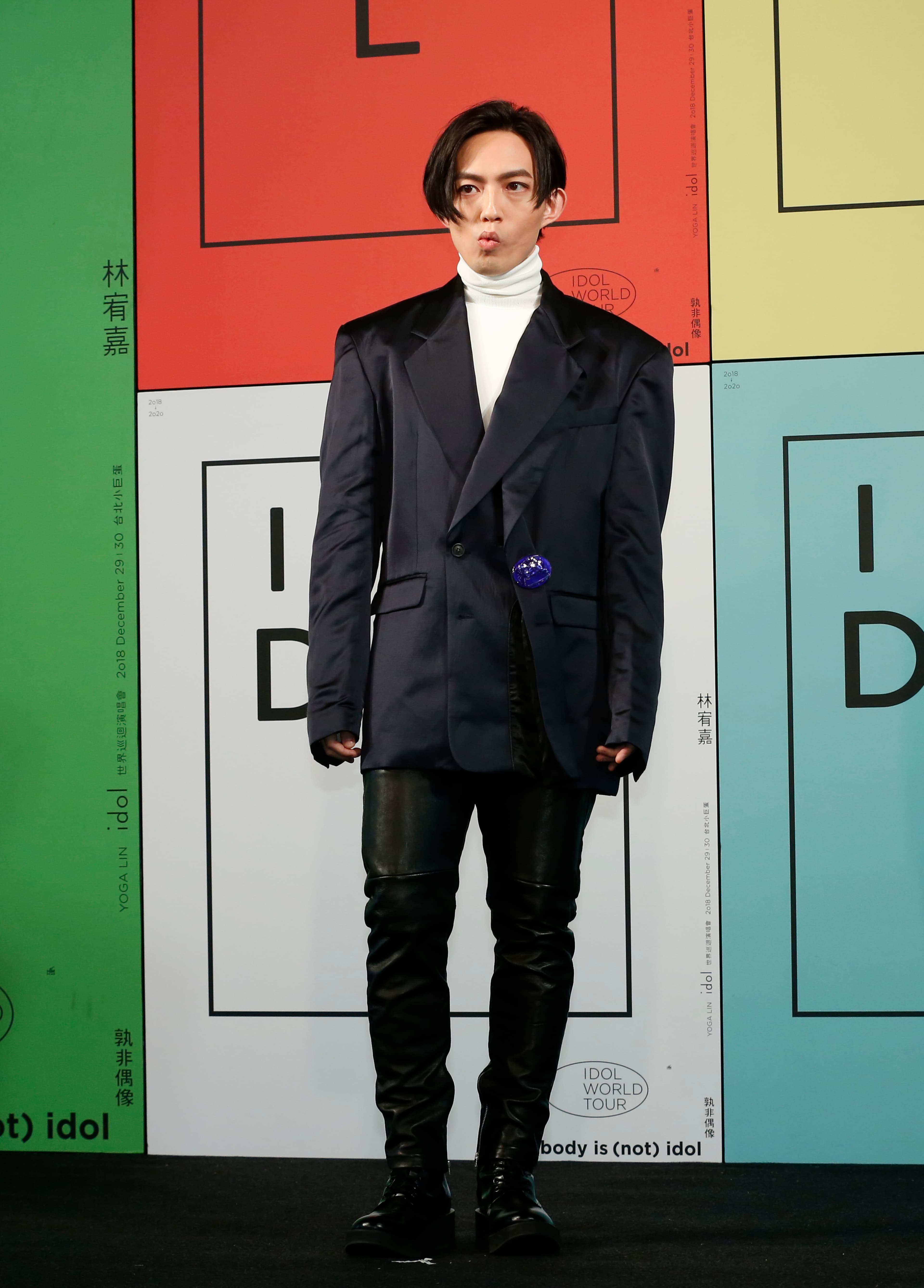 提起《idol》,林宥嘉笑稱偶像是自己的老婆丁文琪。