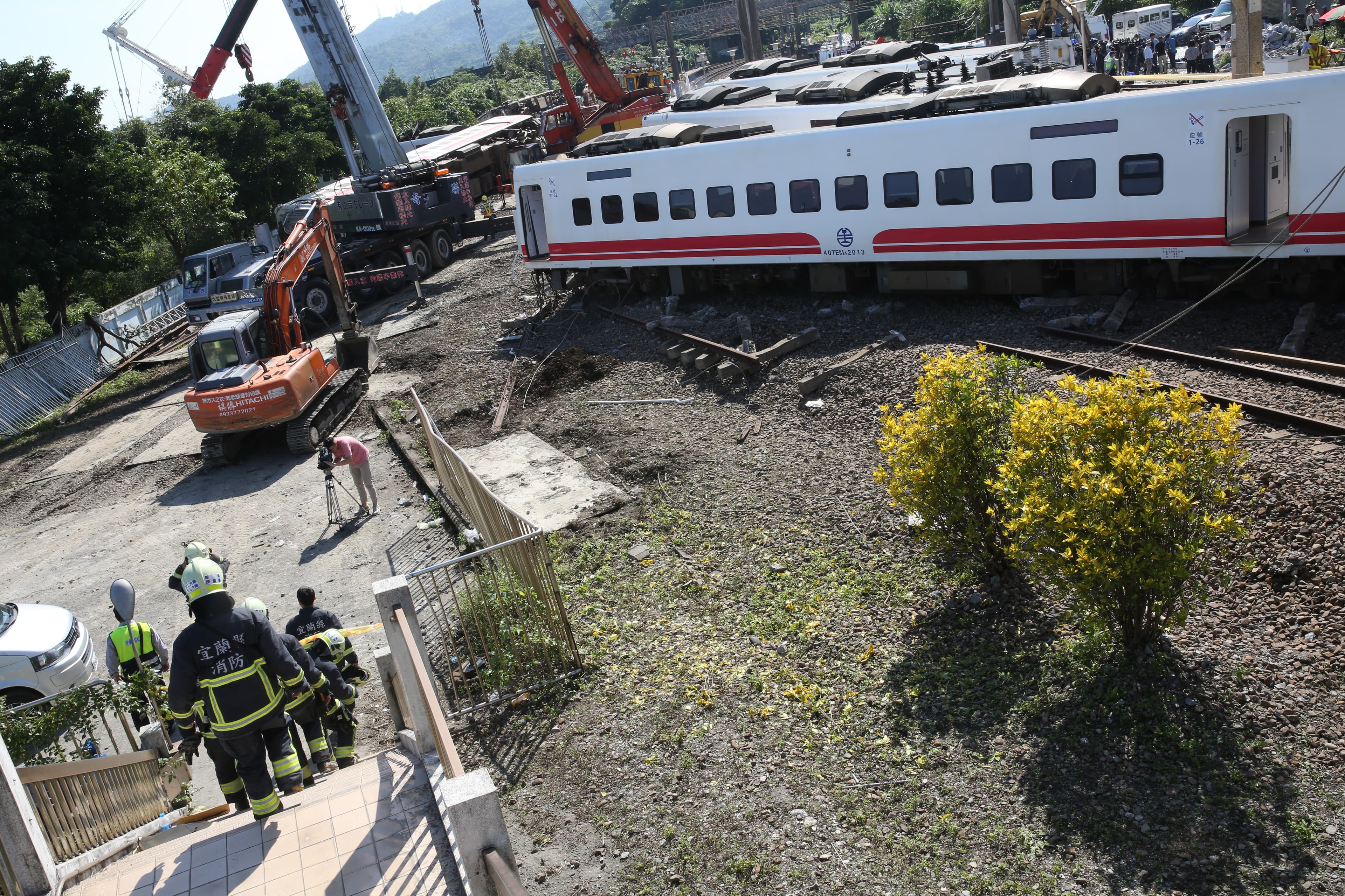 台鐵6432次普悠瑪列車21日發生嚴重翻覆事故,造成18人不幸罹難、190人受輕重傷。