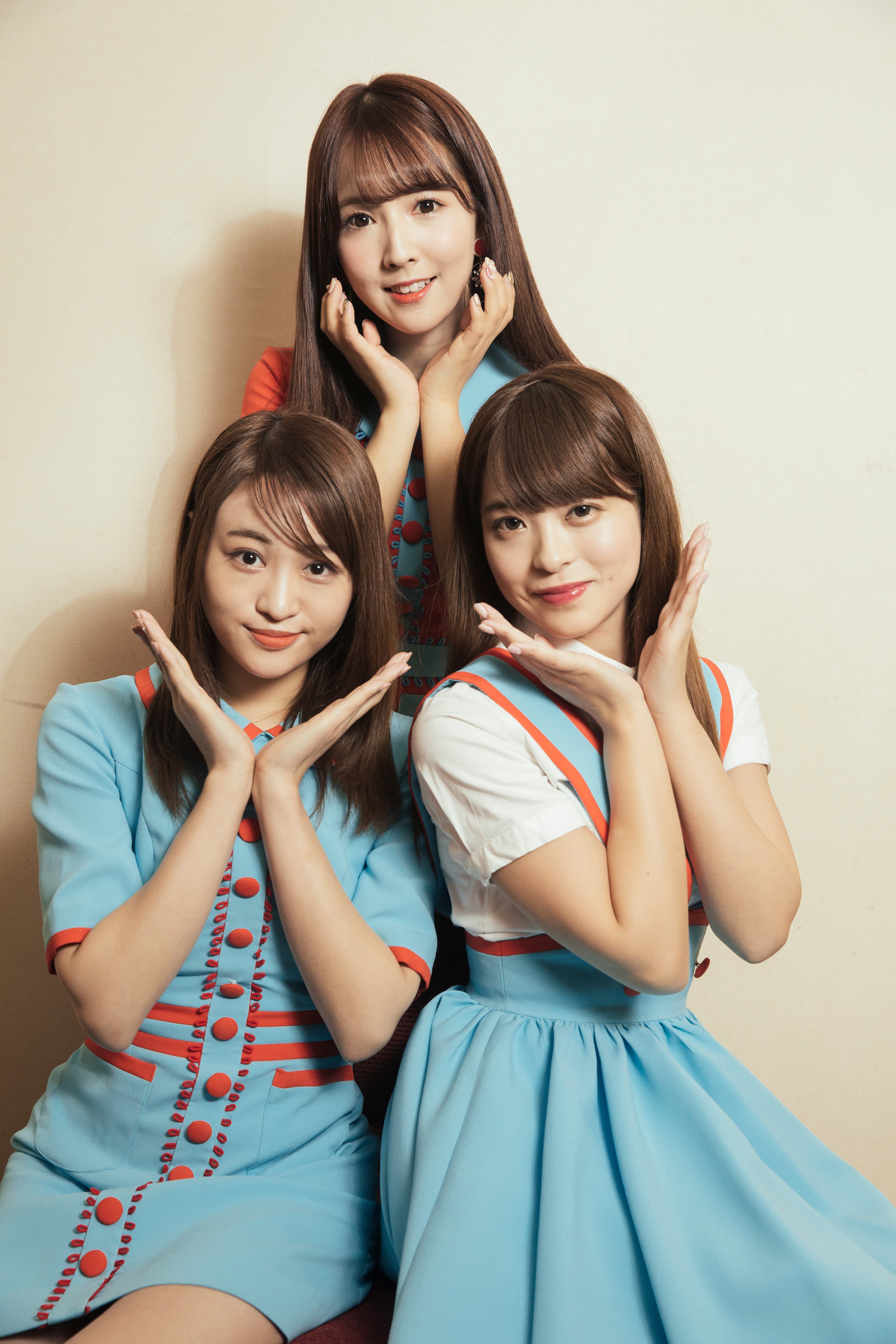3名成員都喜歡韓國女團TWICE,三上悠亞(中)甚至多次去觀賞她們的演唱會。