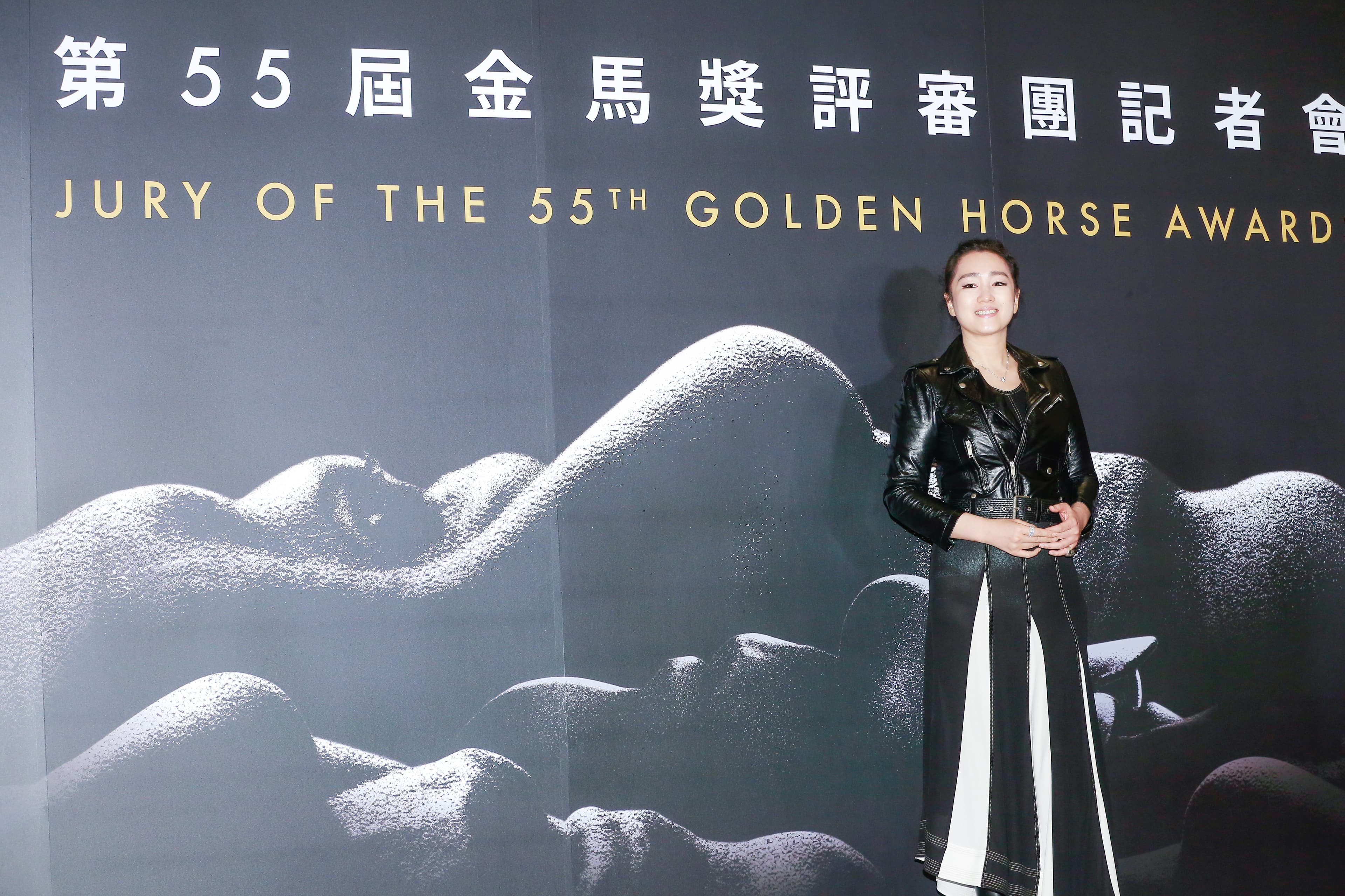 曾經公開發表聲明嫌金馬獎不夠公正的鞏俐,這回出任評審團主席,「我鞏俐在這裡,這是一個公正的平台。如果不是的話,我也來不了,也無法坐在這裡。」