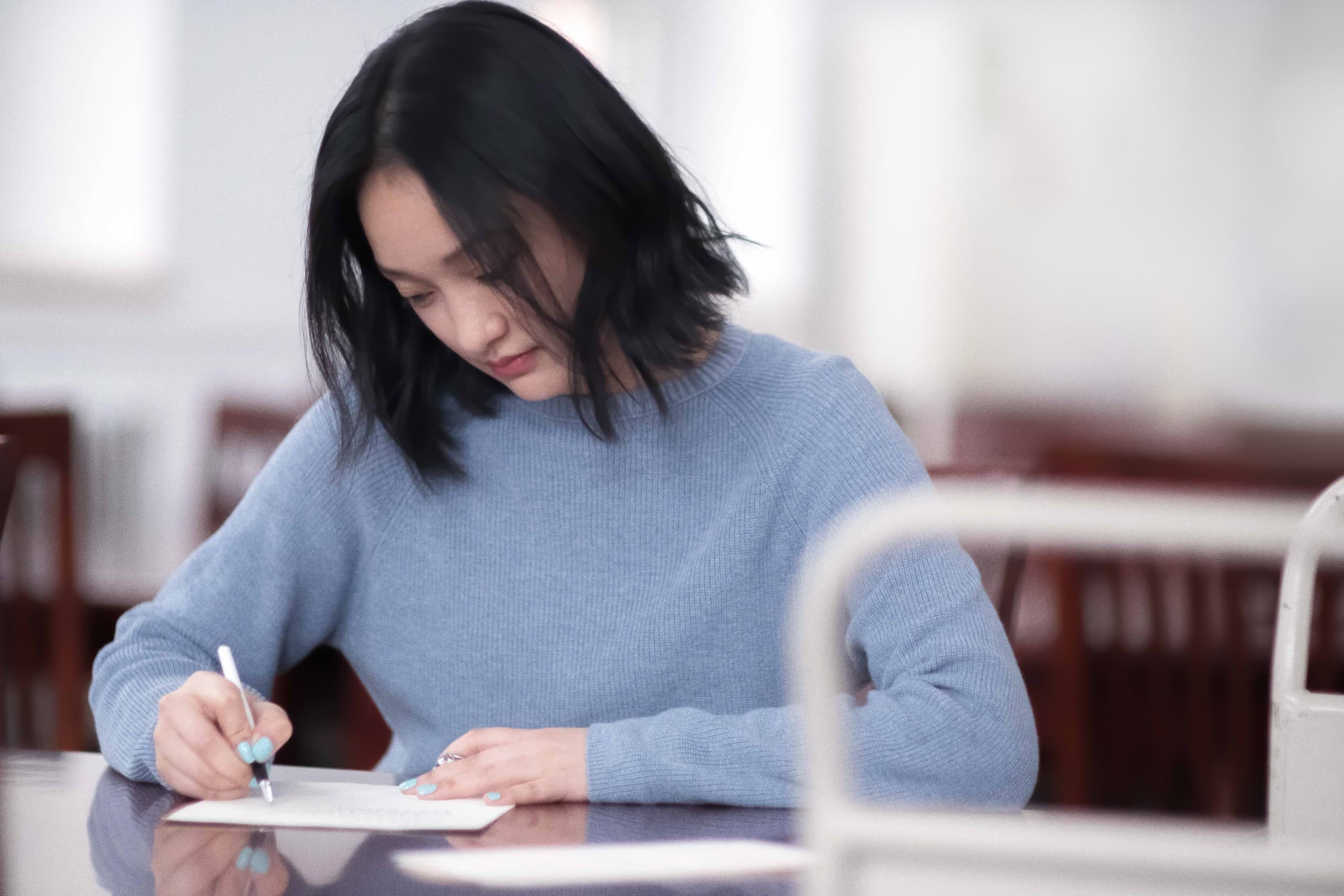 周迅沒有刻意大鳴大放，她飾演的之華清清淡淡，又輕鬆寫意，令人看得舒服。（甲上提供）
