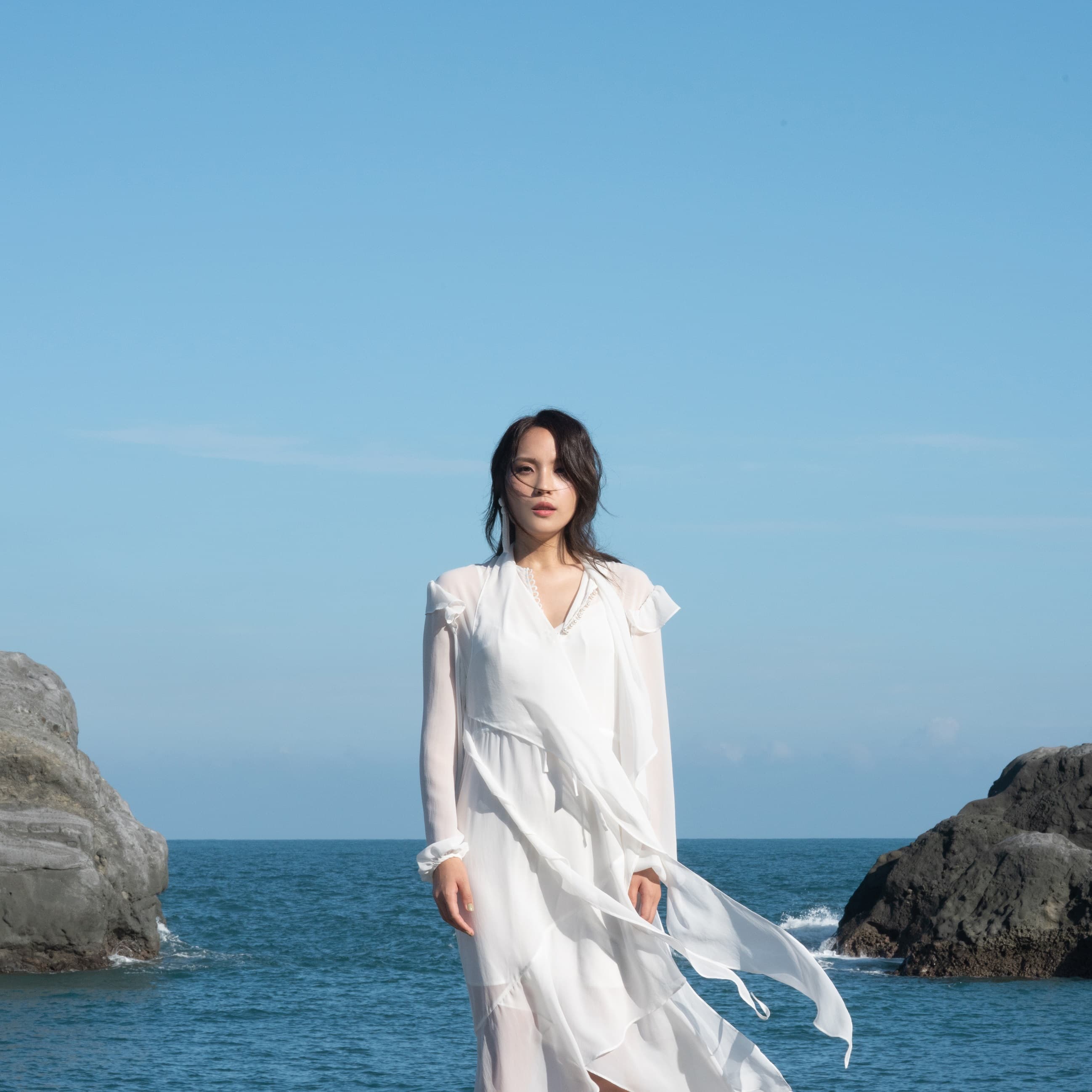 本屆入圍金曲歌后的呂薔將推出第2張國語專輯《Dear Myself》,展現成熟韻味。(台灣愛貝克思提供)