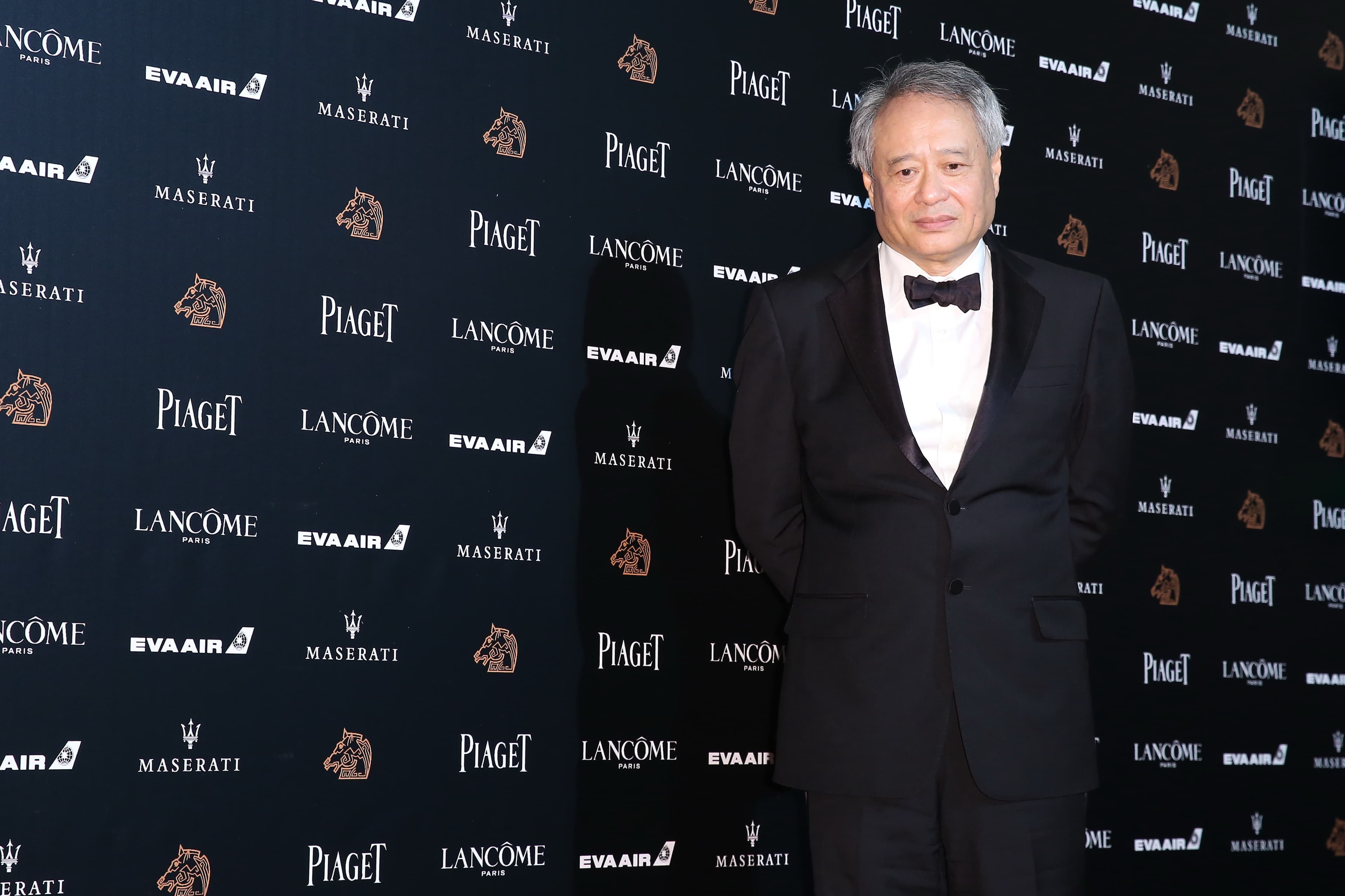 國際大導演李安辛苦忙碌多時，不料金馬獎卻被政治口水淹沒，他的無奈令人心疼。