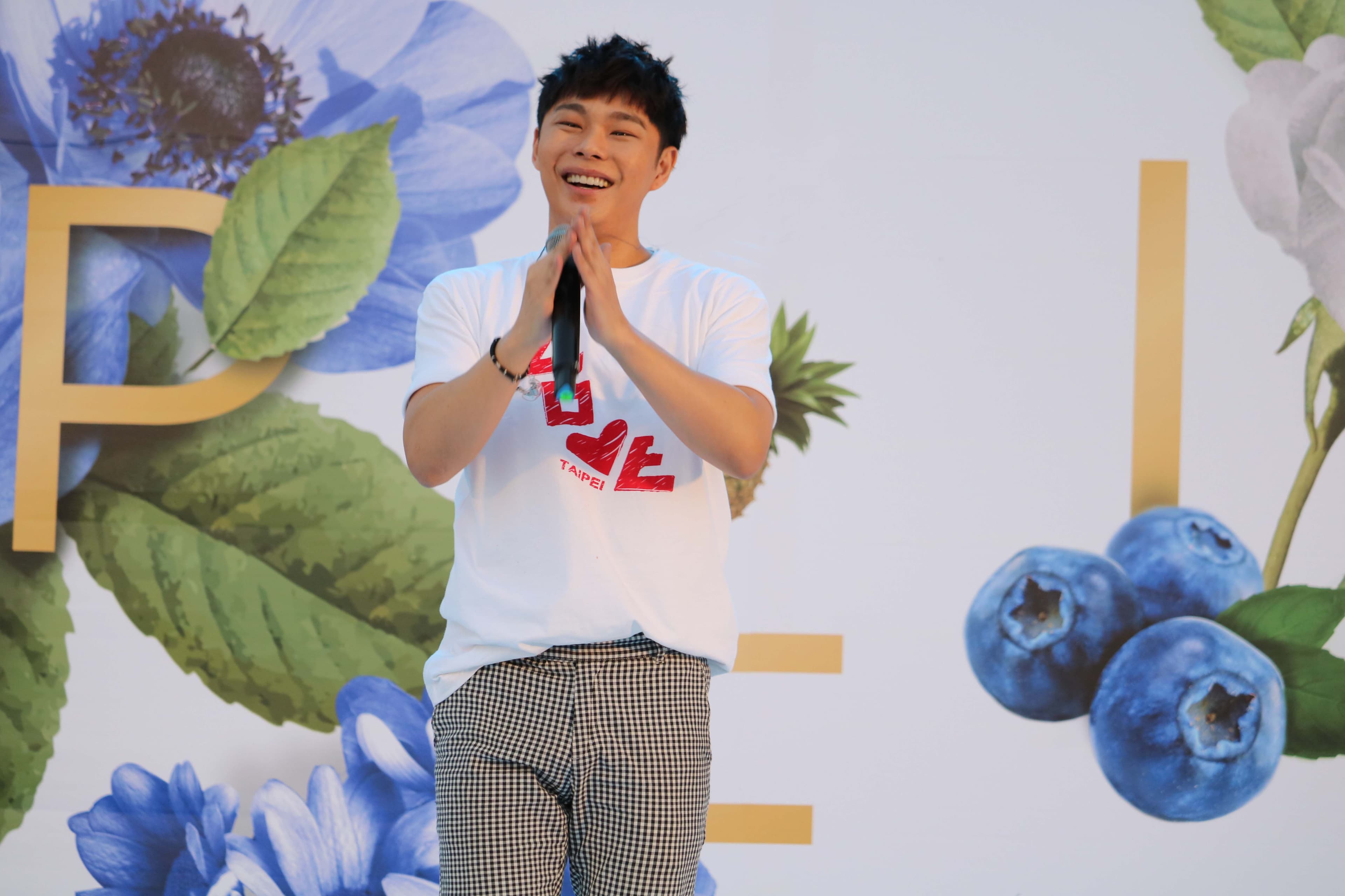 葉秉桓推出新單曲〈你猜我猜你〉,再度挑戰高難度轉音。(解碼音樂提供)
