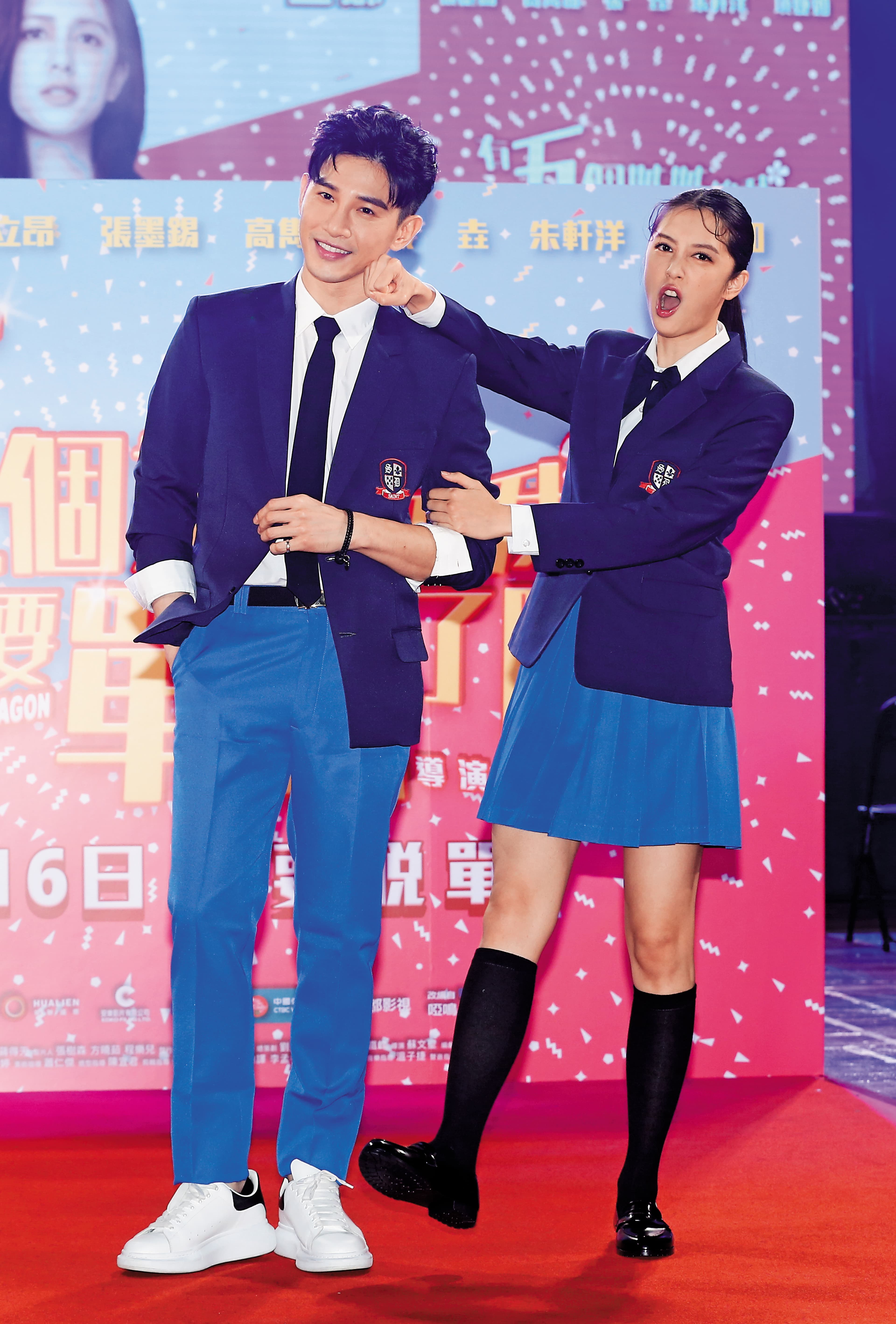 張立昂的新片《有五個姊姊的我就註定要單身了啊!》演出經常被同學忽略的角色「徐焦男」,因為不能露臉,鏡頭只拍眼睛或嘴巴,讓他拍到爆氣。右為劉奕兒。