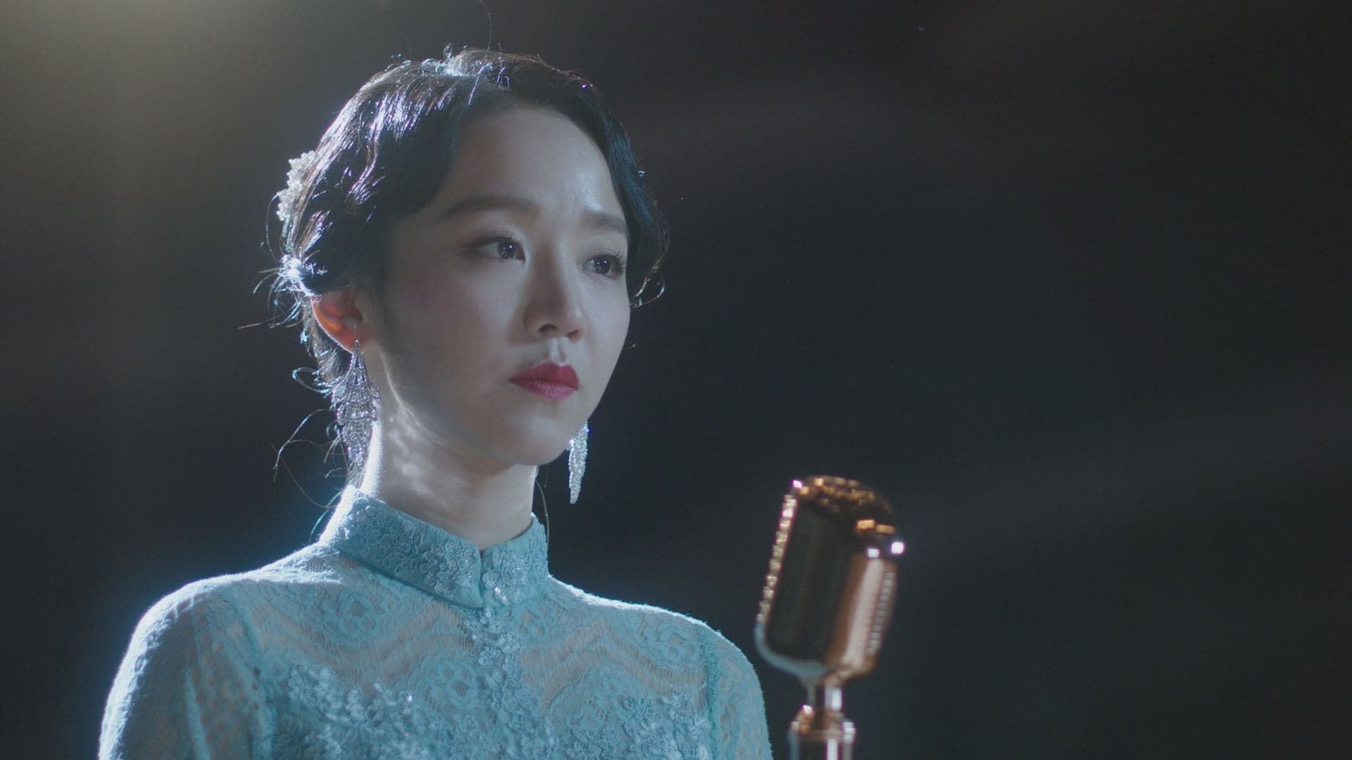 申惠善將挑戰頂尖女高音尹心德,造型十分優雅。(Netflix提供)
