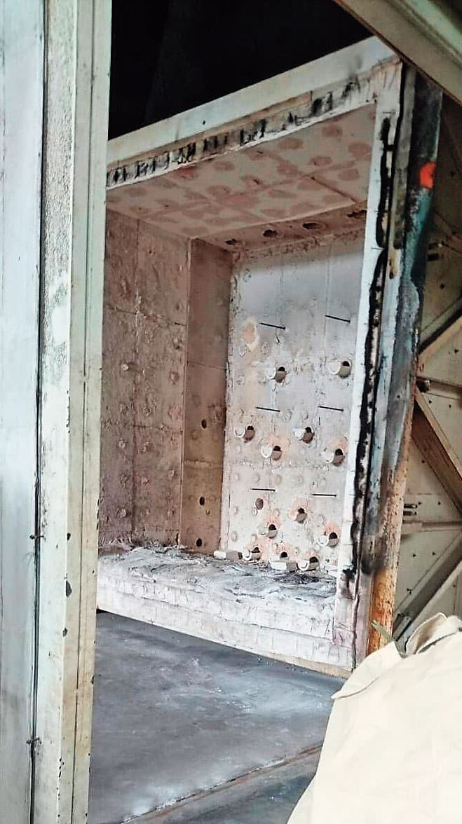 明道實驗室爐體擅自嵌入延伸框,增加爐深廣拓商機。