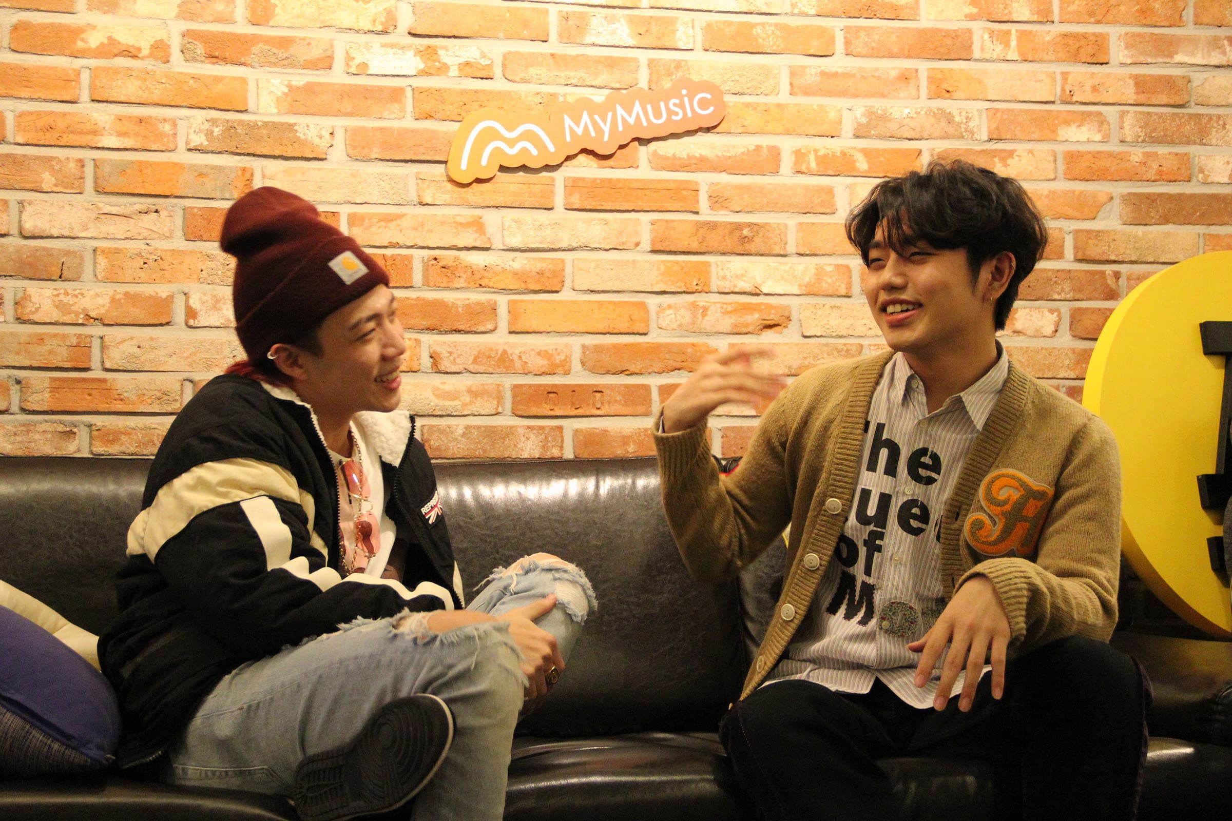  ØZI和吉他王子Sam Kim（右）的專訪將於下週曝光。（MyMusic提供）