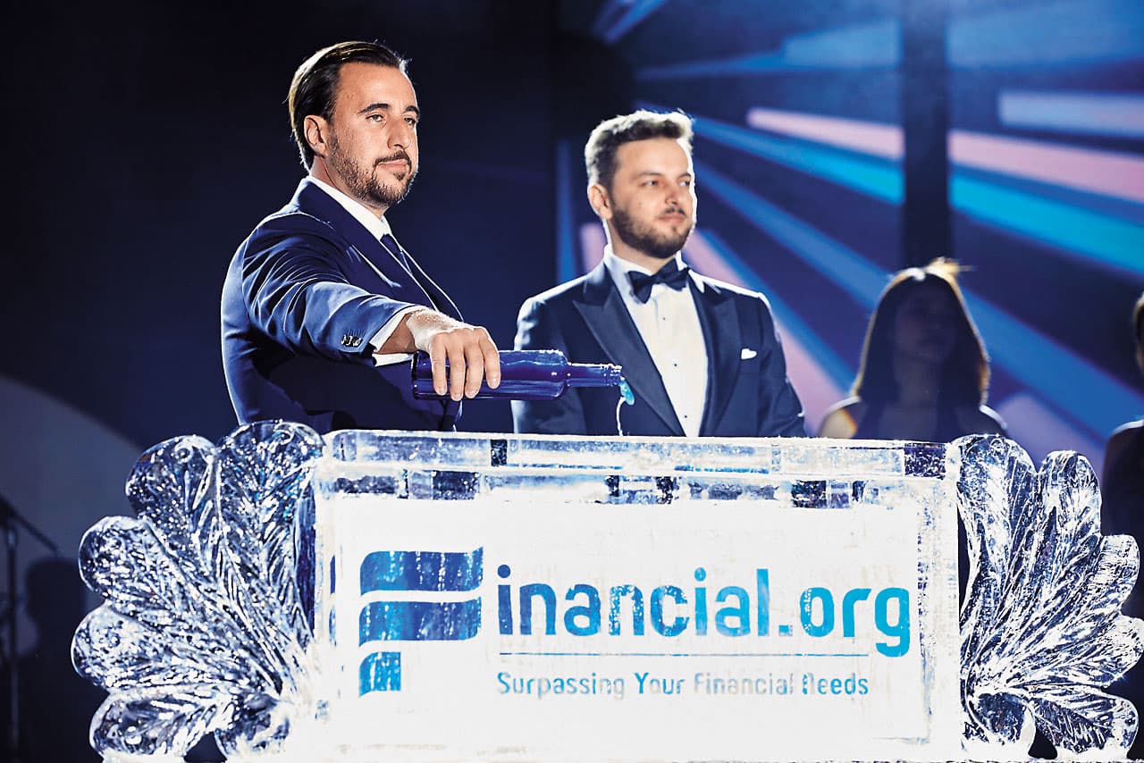 Financial.org創辦人Arnaud Georges(左)曾多次來台參與活動。(翻攝自Financial.org網站)