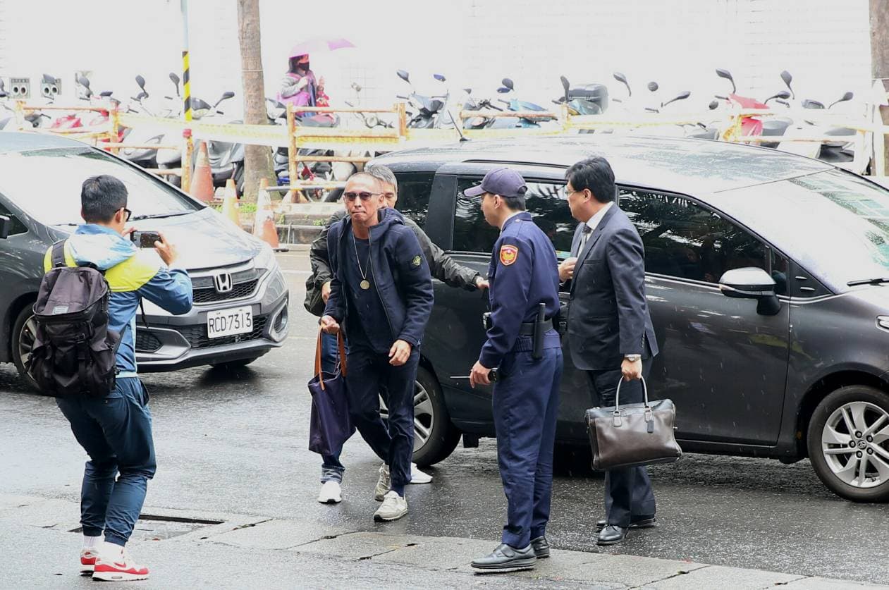 導演鈕承澤「豆導」被控性侵案,台北地檢署傳喚他到案說明。