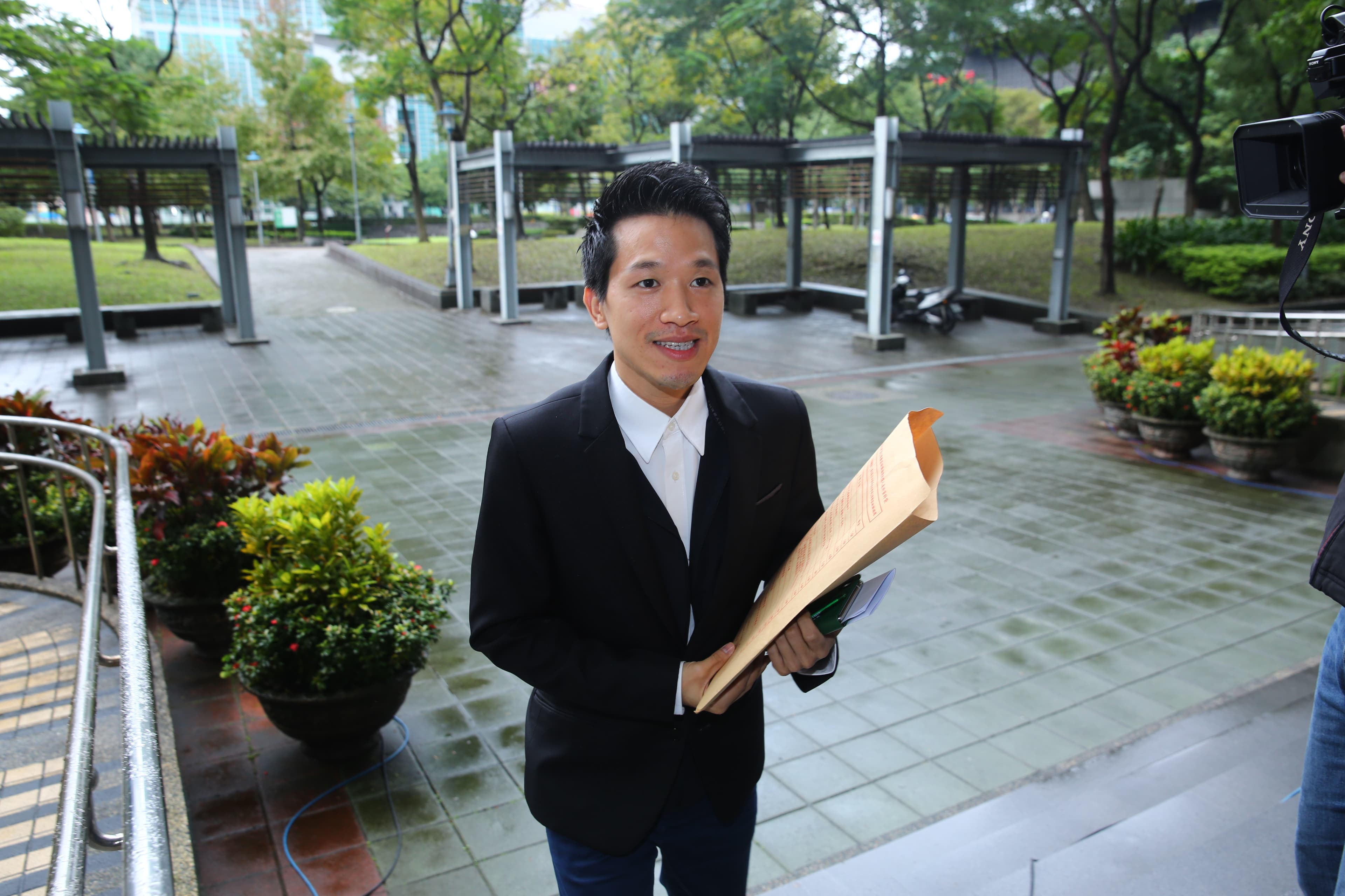 何志偉表示和柯文哲是「好朋友」，一切就事論事。