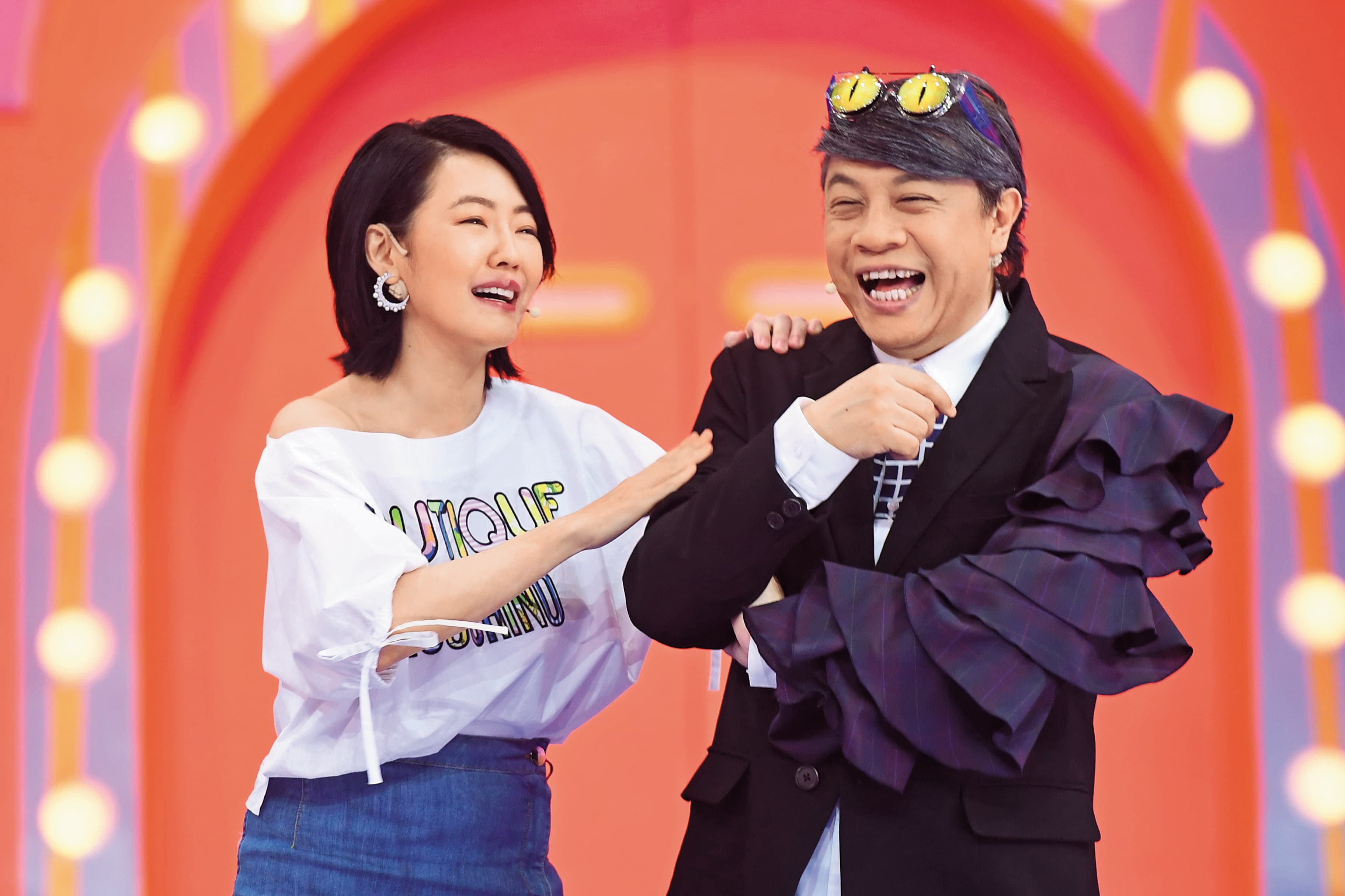 蔡康永擁有多年主持經歷,和小S搭檔的《康熙來了》是最經典且受歡迎的節目。(東方IC)