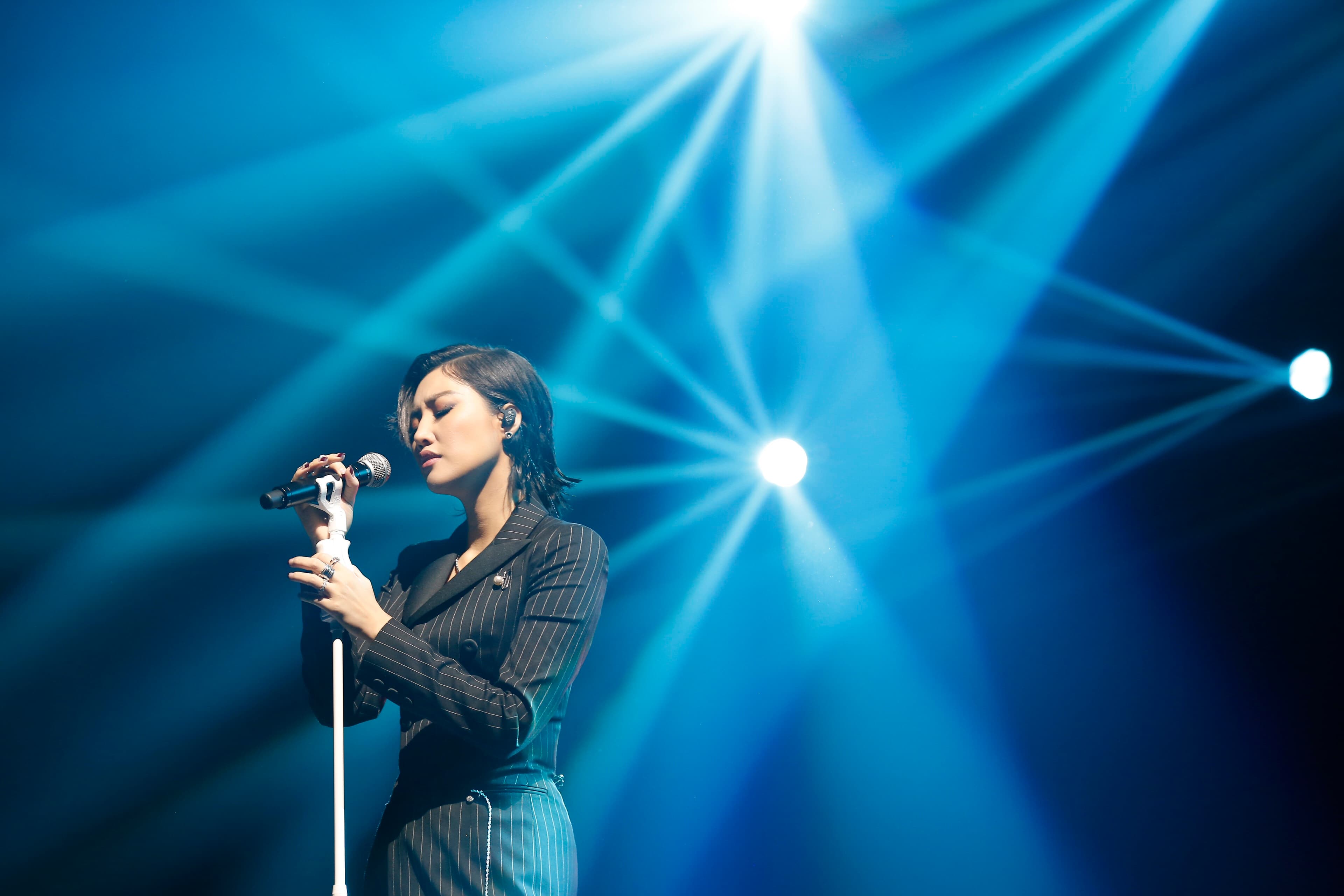 A-Lin演唱電影主題曲〈有一種悲傷〉如泣如訴，電影票房、音樂口碑雙贏。（索尼提供）