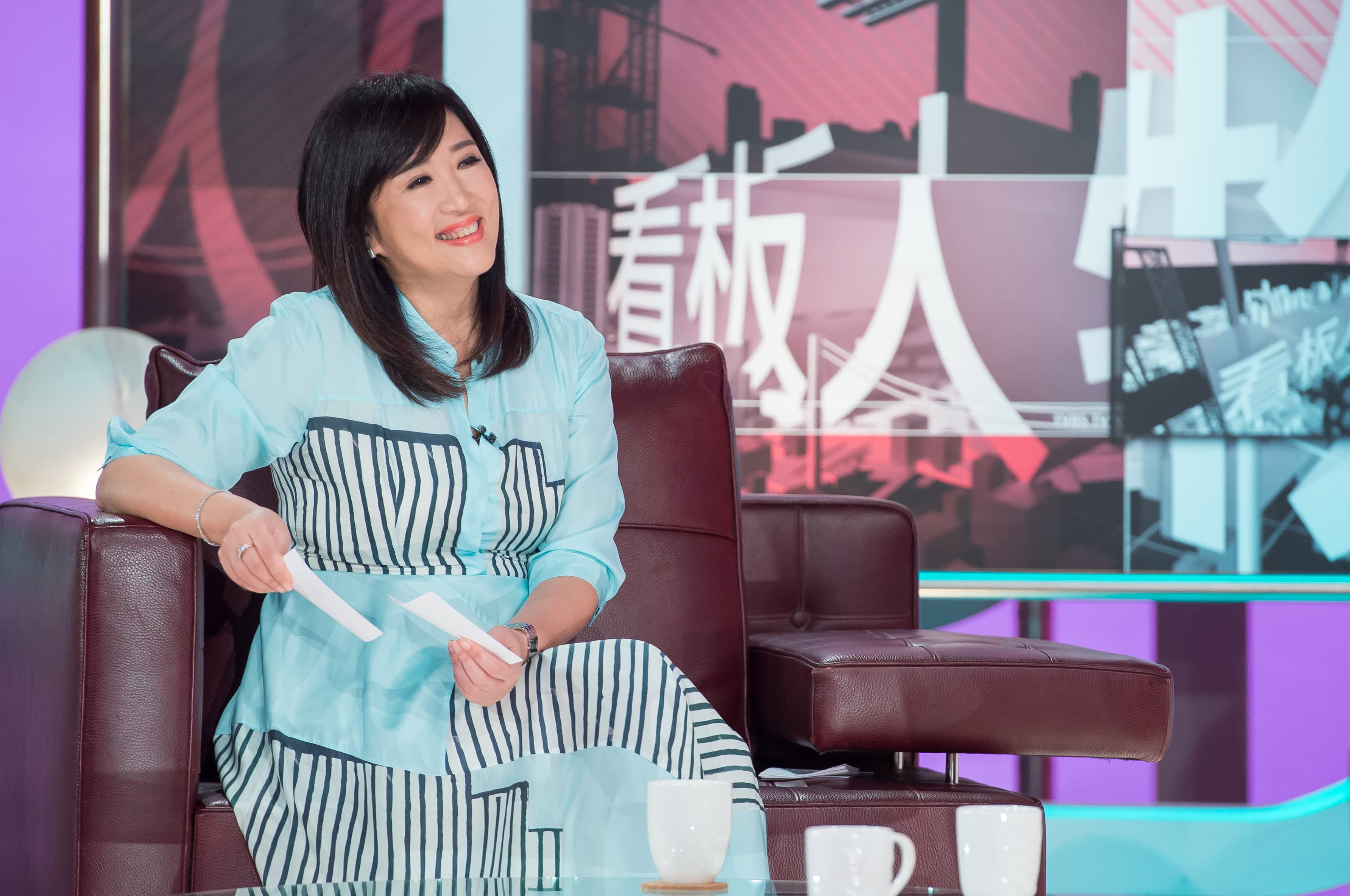 方念華形象端莊,專業形象鮮明。(TVBS提供)