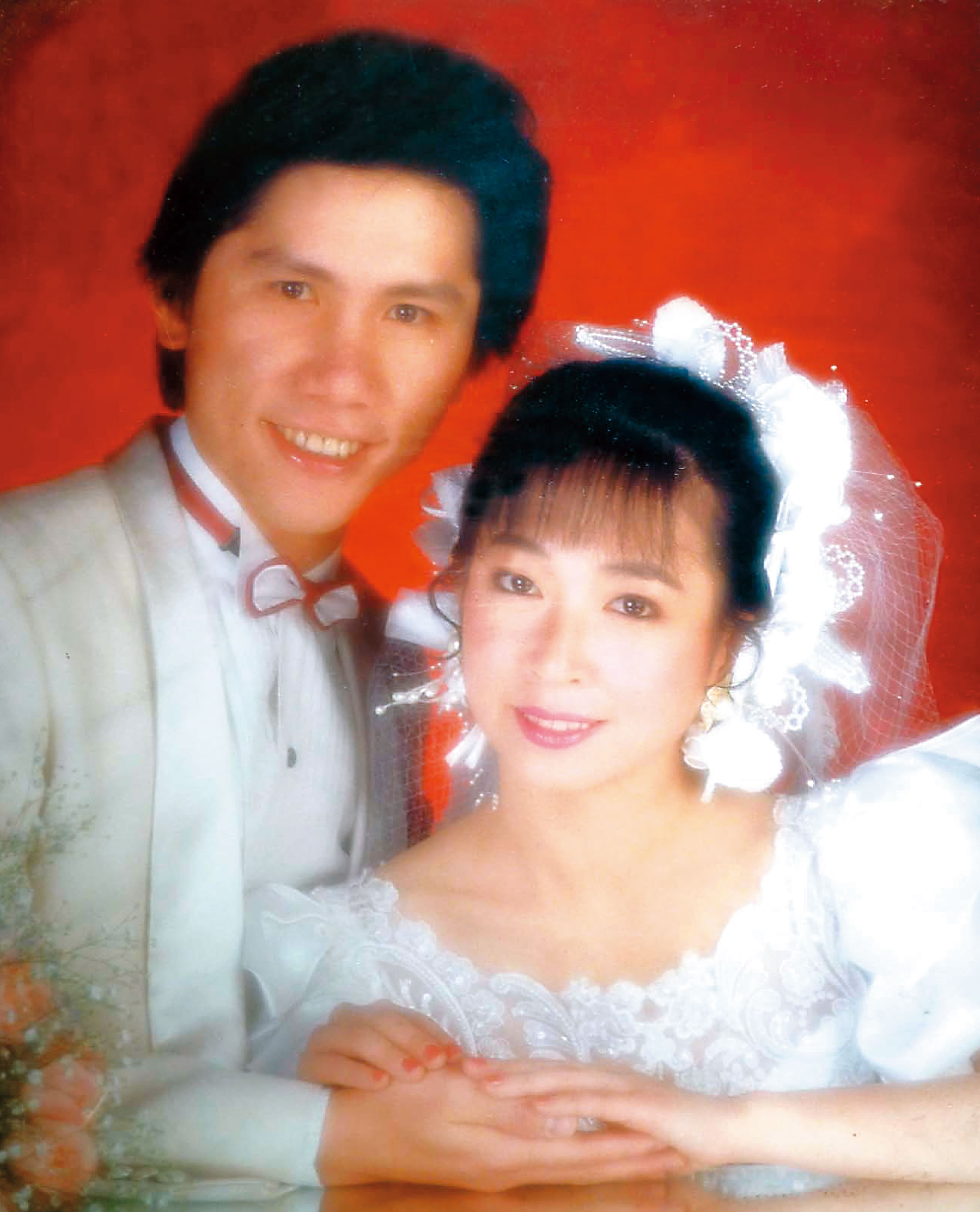 1990年，28歲的王銘琬與劉黎兒結婚。（王銘琬提供）