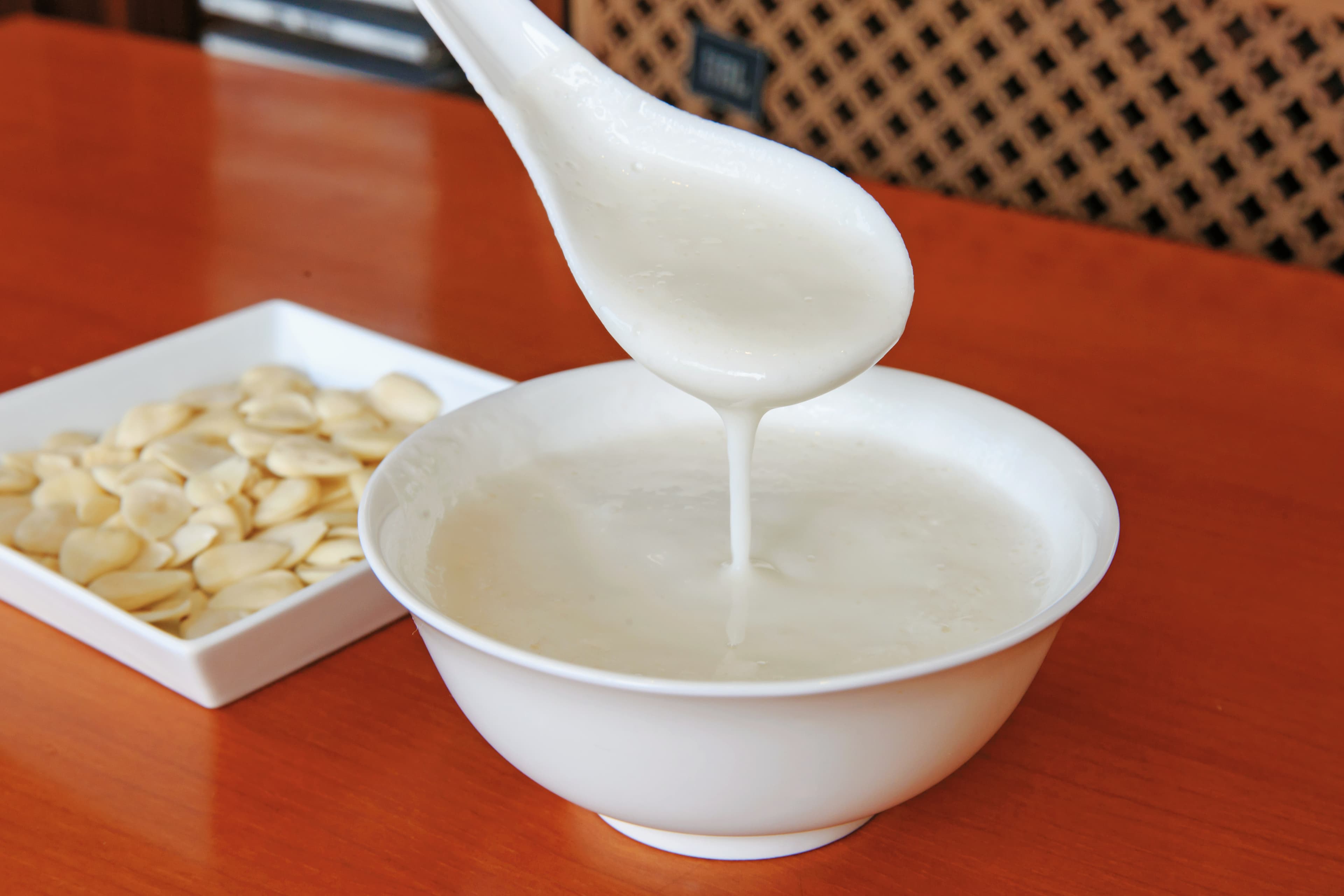 蛋白杏仁茶