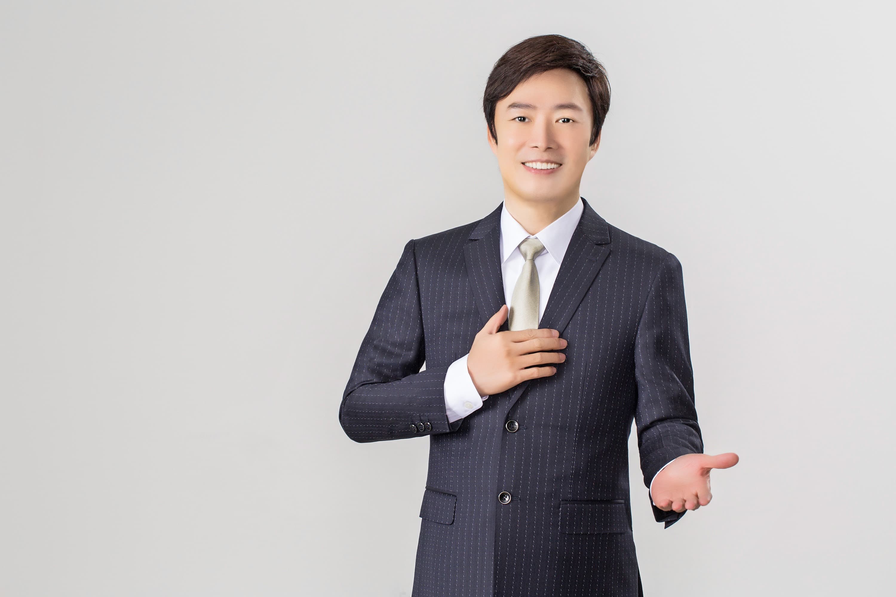 費玉清即將告別唱了46年的歌壇,8場北高雙蛋演唱會是送給歌迷最好的告別禮物。(寬宏藝術提供)