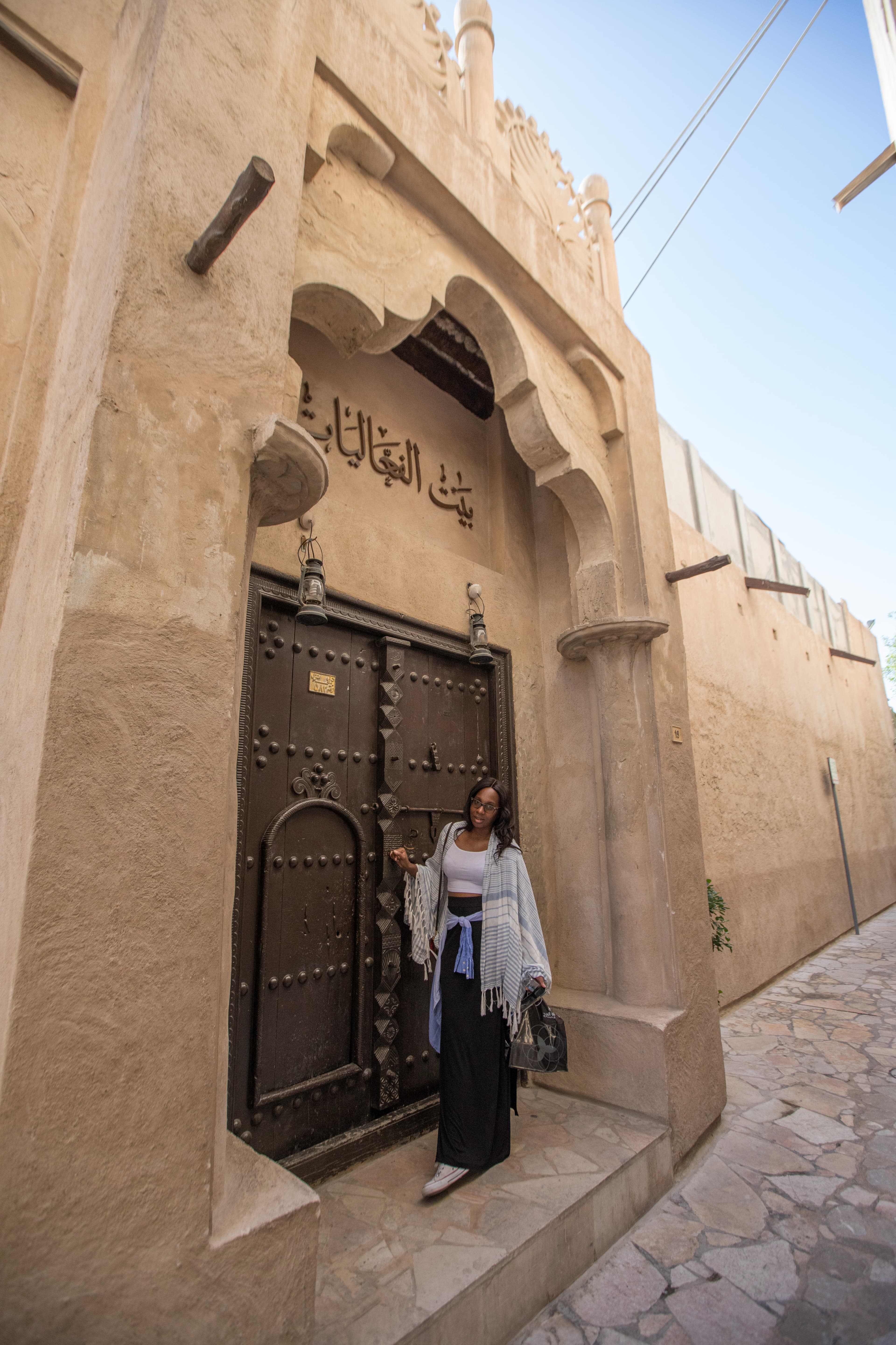 阿法赫蒂(Al Fahidi)歷史街區裡的建築新舊參半,大都是石膏、珊瑚砌成。