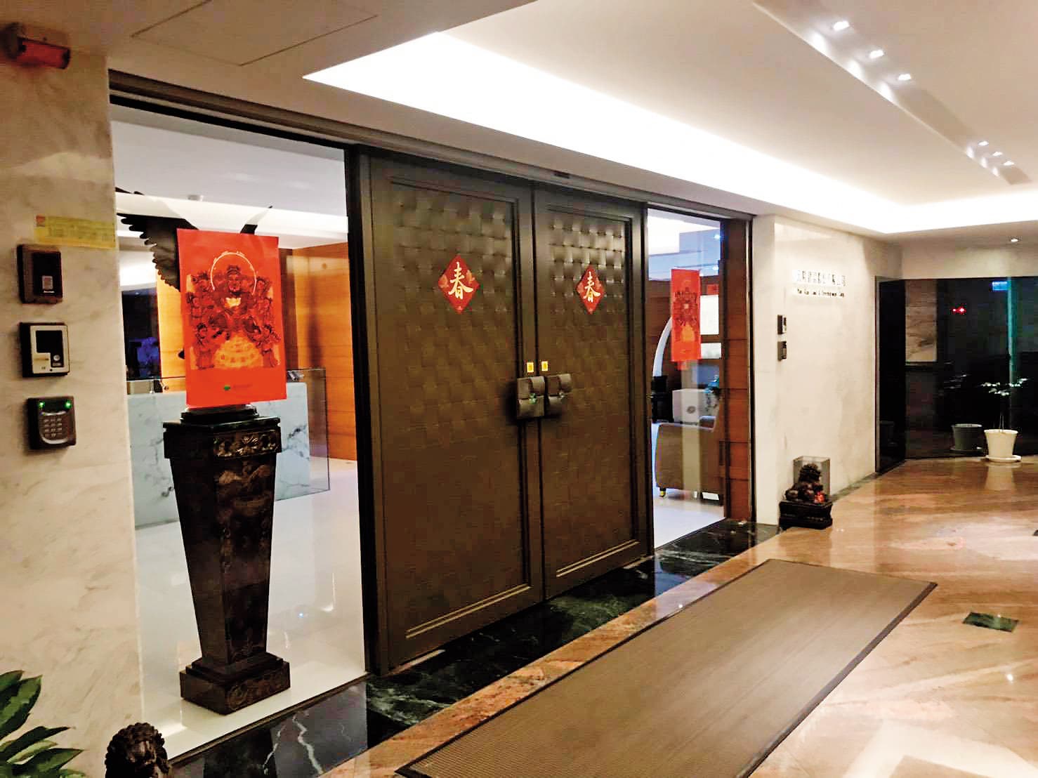 元霖建設位於台北市松江路，資本額1.36億元。