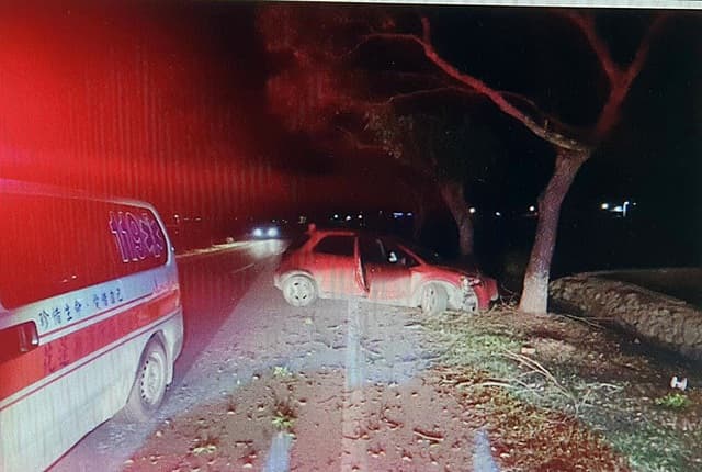 熱血教師謝明賢28日從學校返家,在花蓮193線觀音路段發生自撞車禍身亡。(翻攝畫面)
