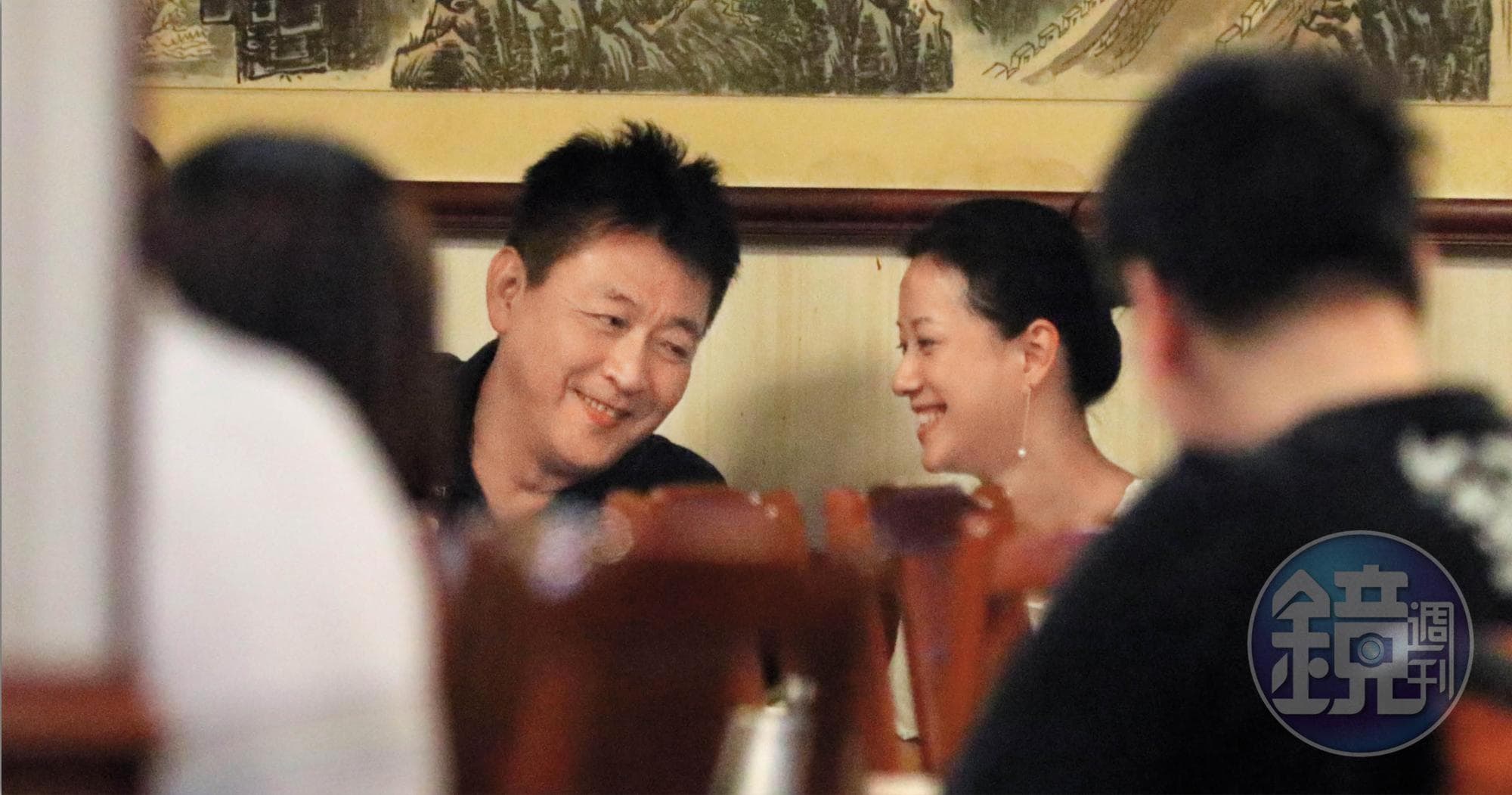 庹宗華婚後將妻兒留在台灣,他隻身赴大陸拍戲,雖然他並未在對岸出軌,但卻傳出家暴老婆、老婆曾與黃平洋傳緋聞等新聞,離婚收場。