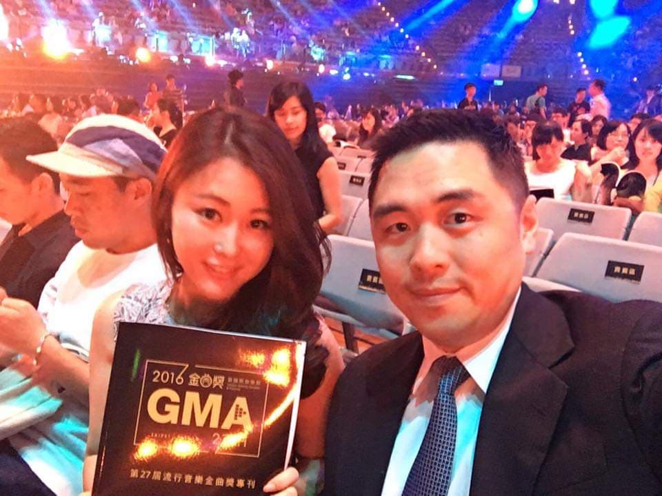 麻衣和王泉仁離婚進度緩慢,據悉是因為麻衣不願放棄兒子。(翻攝自麻衣臉書)