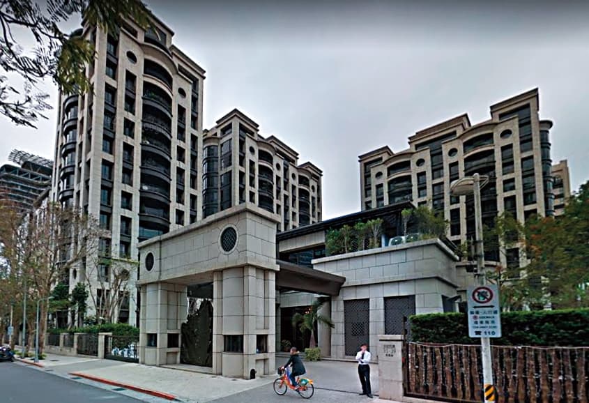 哈林跟張嘉欣的最新住居台北花園,根據媒體粗估可能有1.5億元,不過現在價錢應該沒到那麼好,且可能是租屋而居。(翻攝自Google Map)