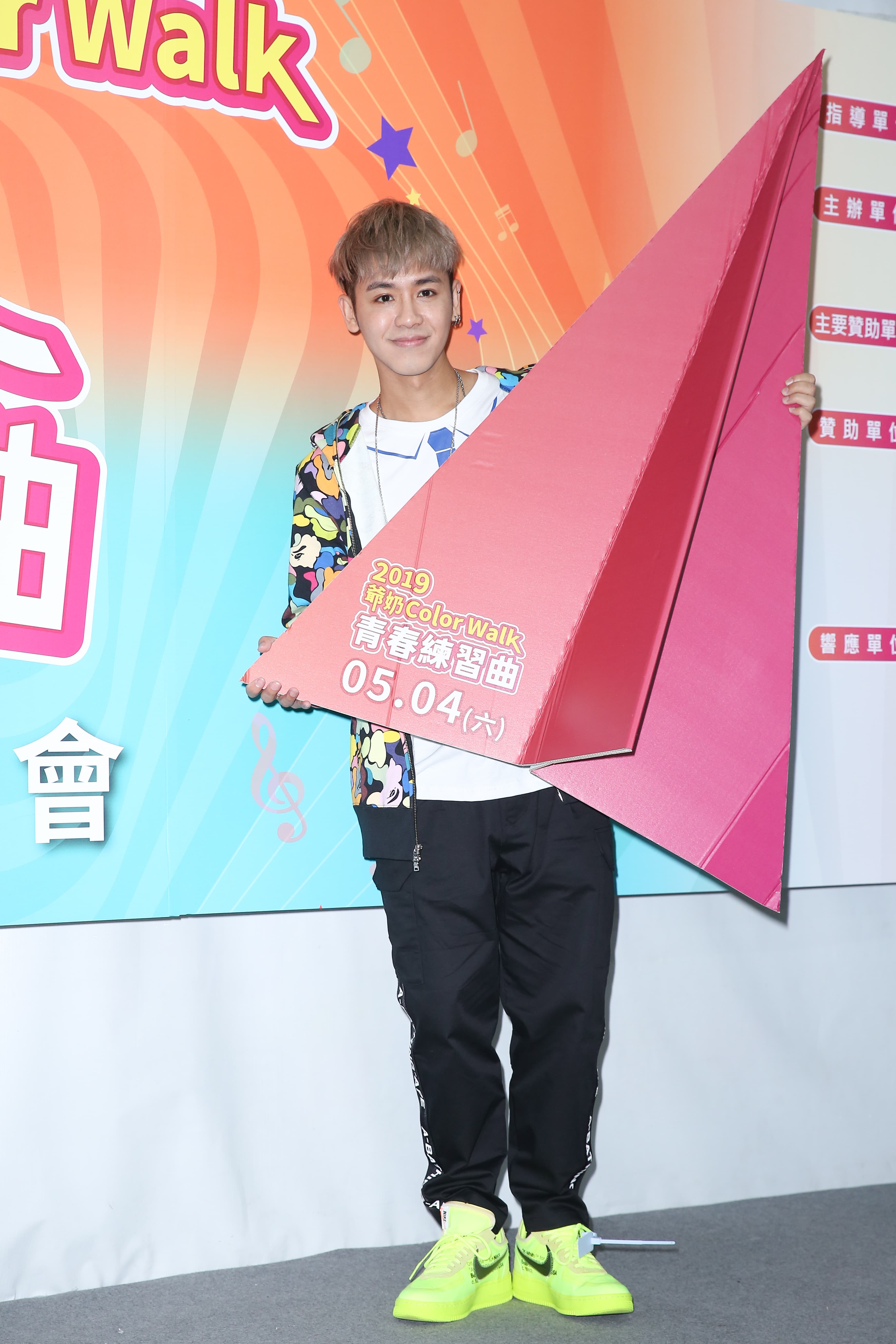 鼓鼓透露演藝圈中也有長輩好友-周遊夫婦,並表示阿姑人很好、很可愛。