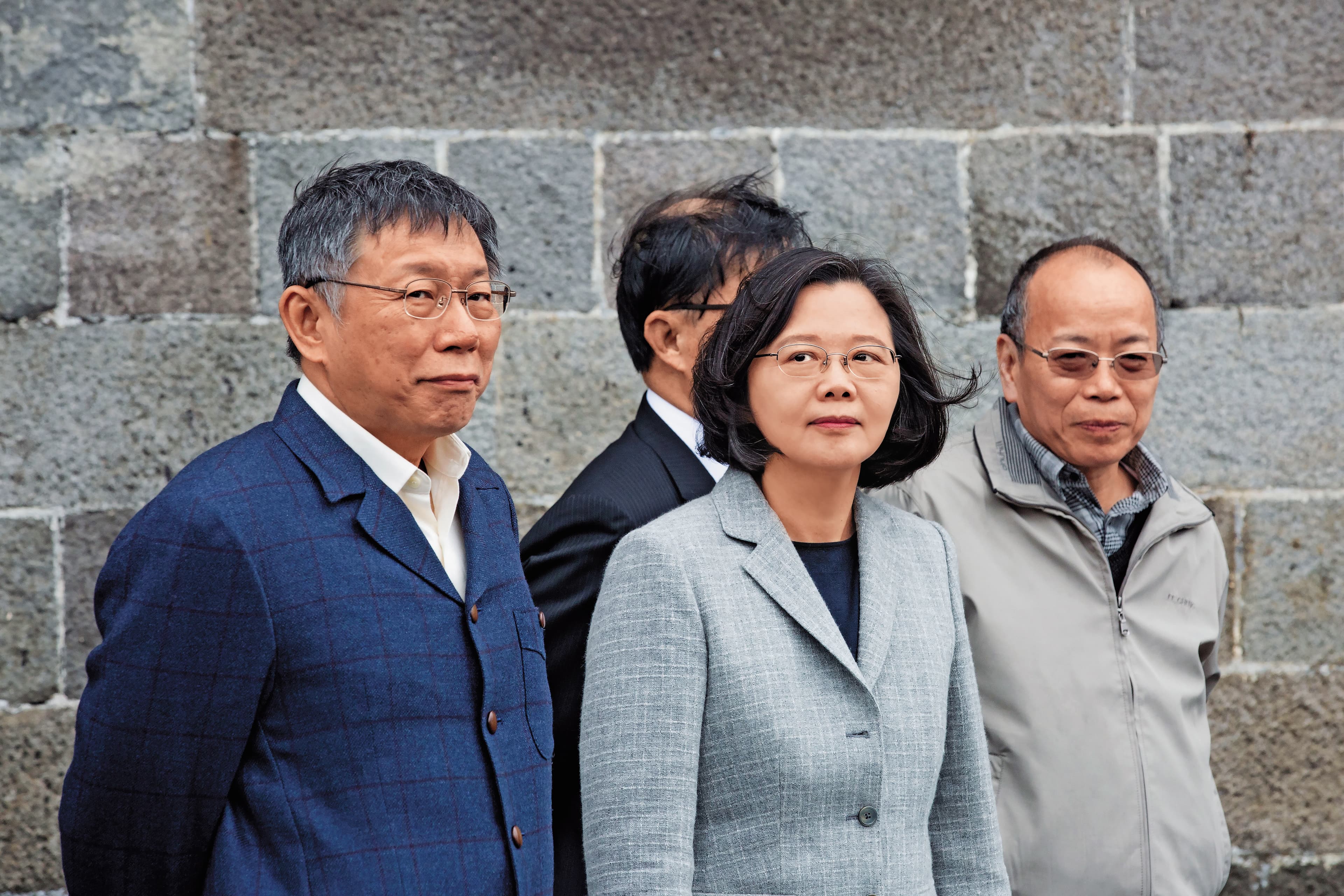 大巨蛋疏散方案引發北市府與文化部隔空交火，銜總統命負責協調的政委張景森，過去曾是柯競選幕僚。