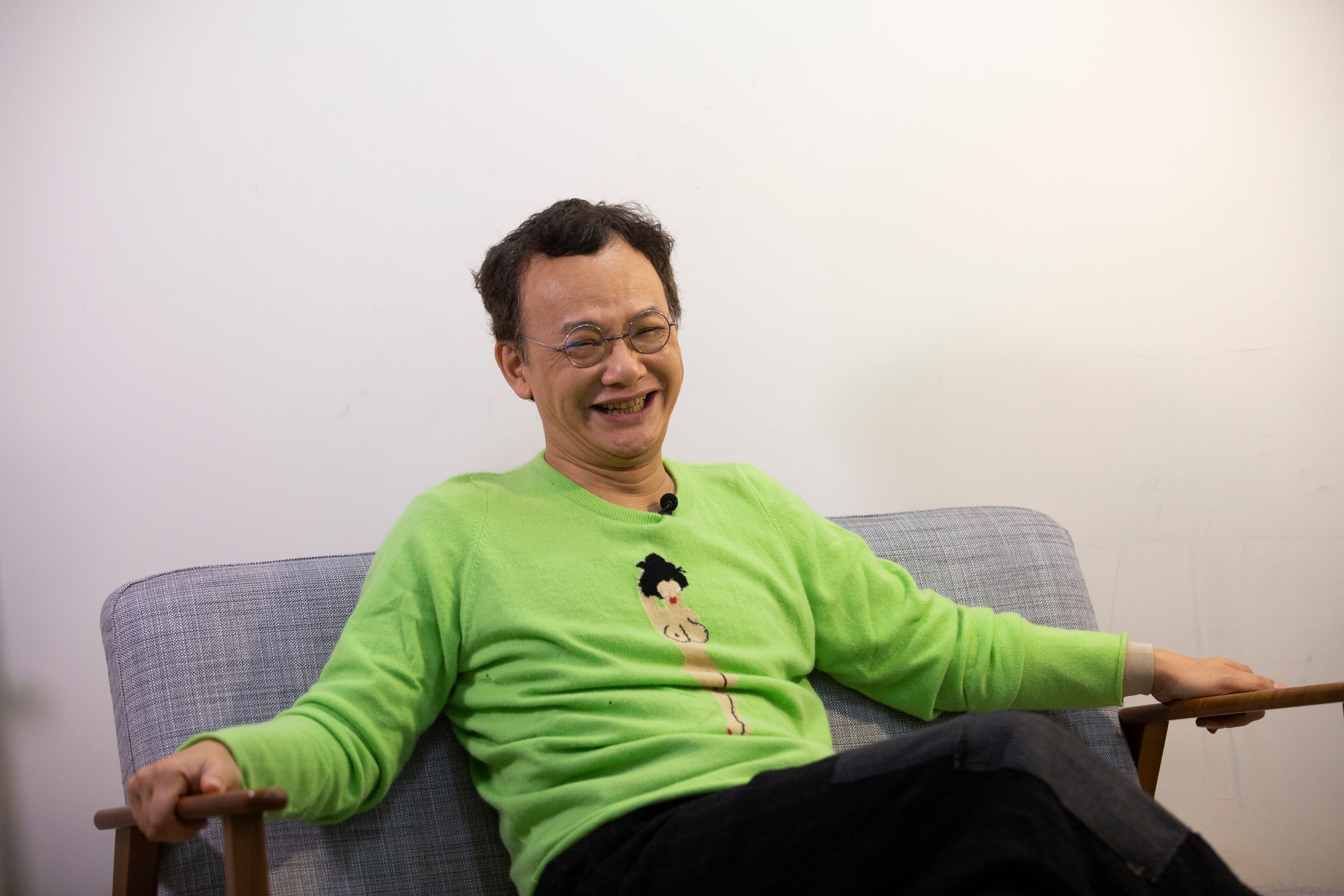 姚謙近年寫歌內容,關於人生的感悟多,而愛情的詠嘆少,說年輕時代的情歌還是得由年輕人來。