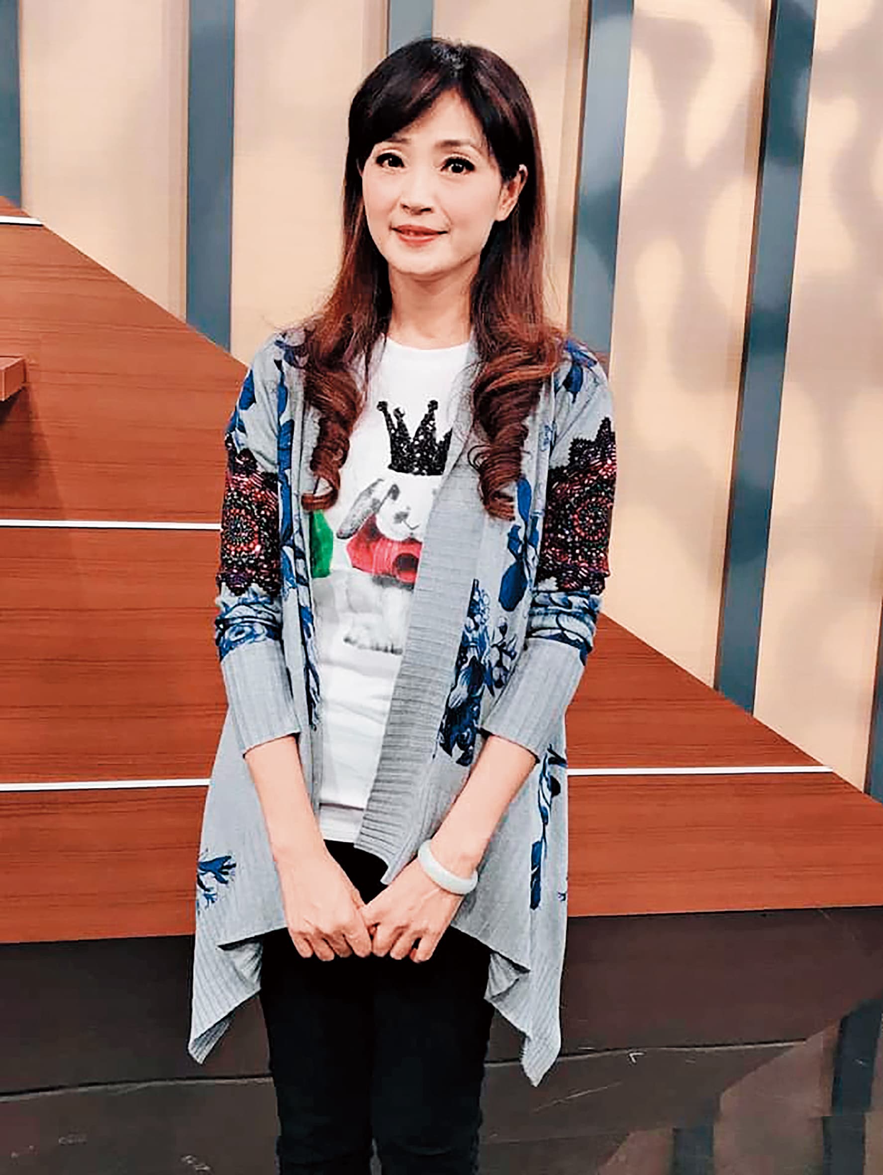 曾因罹患甲狀腺濾泡癌退出歌壇的方季惟，去年復出時甲狀腺腫瘤又復發，得定期回診驗血。（翻攝自方季惟臉書）