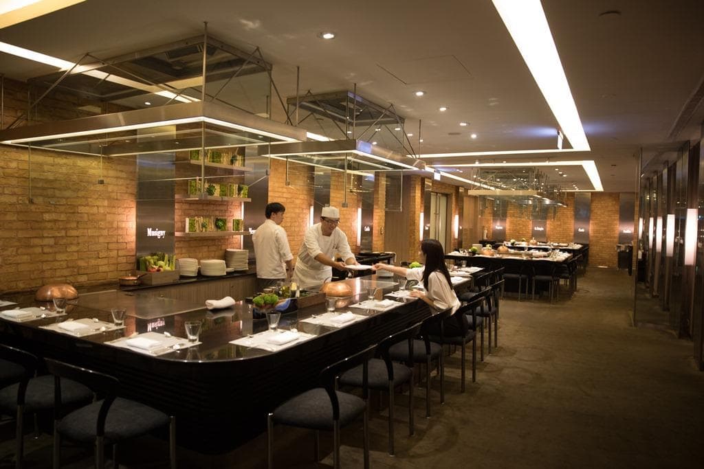 台北頂級餐廳老字號「ROBIN'S 鐵板燒」,一直擁有大票鐵粉客人。