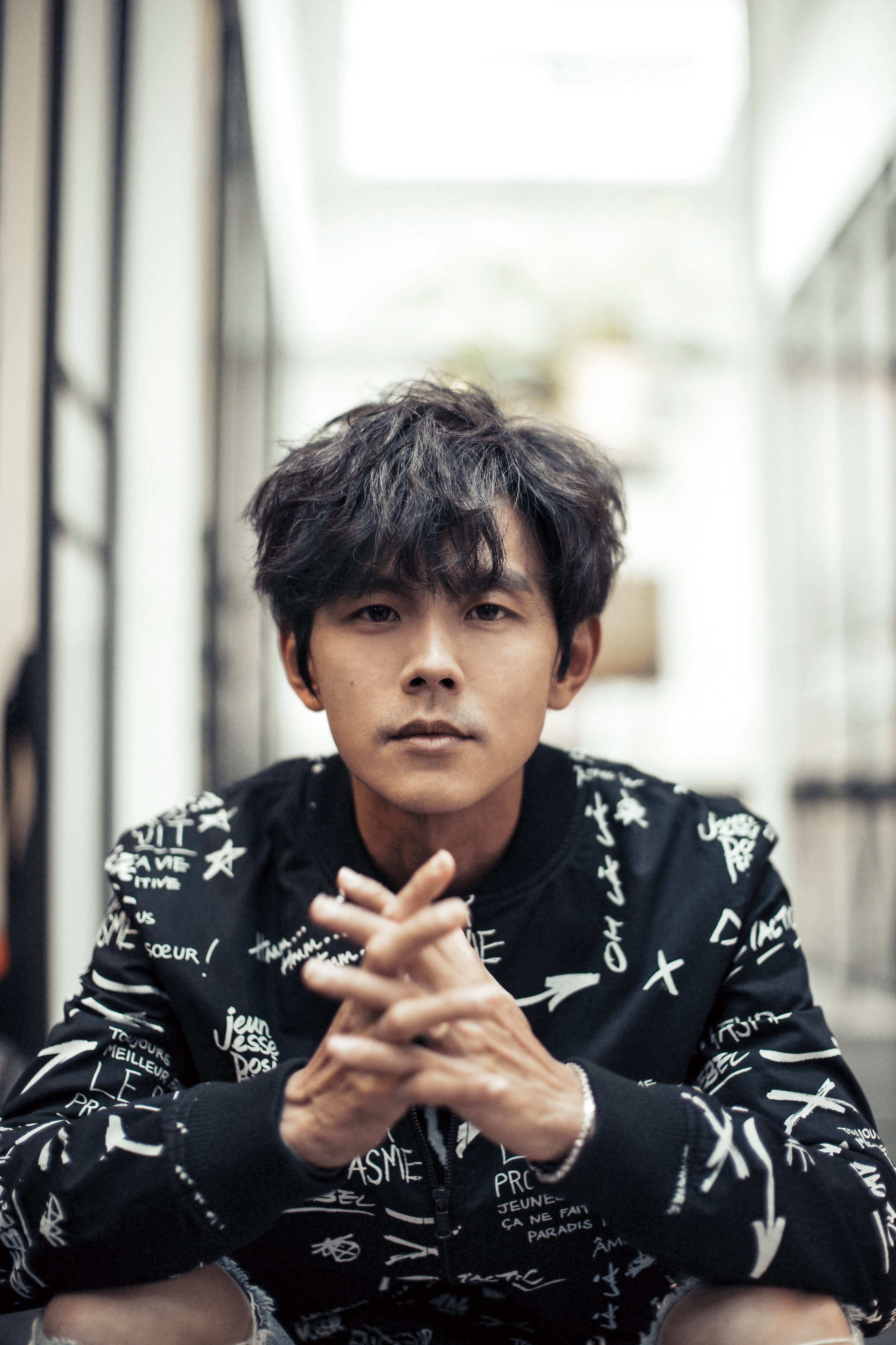 阿翔是浩子的對照組,他務實而浩子愛做夢,不同的性格卻意外讓兩人拍檔可以長久。