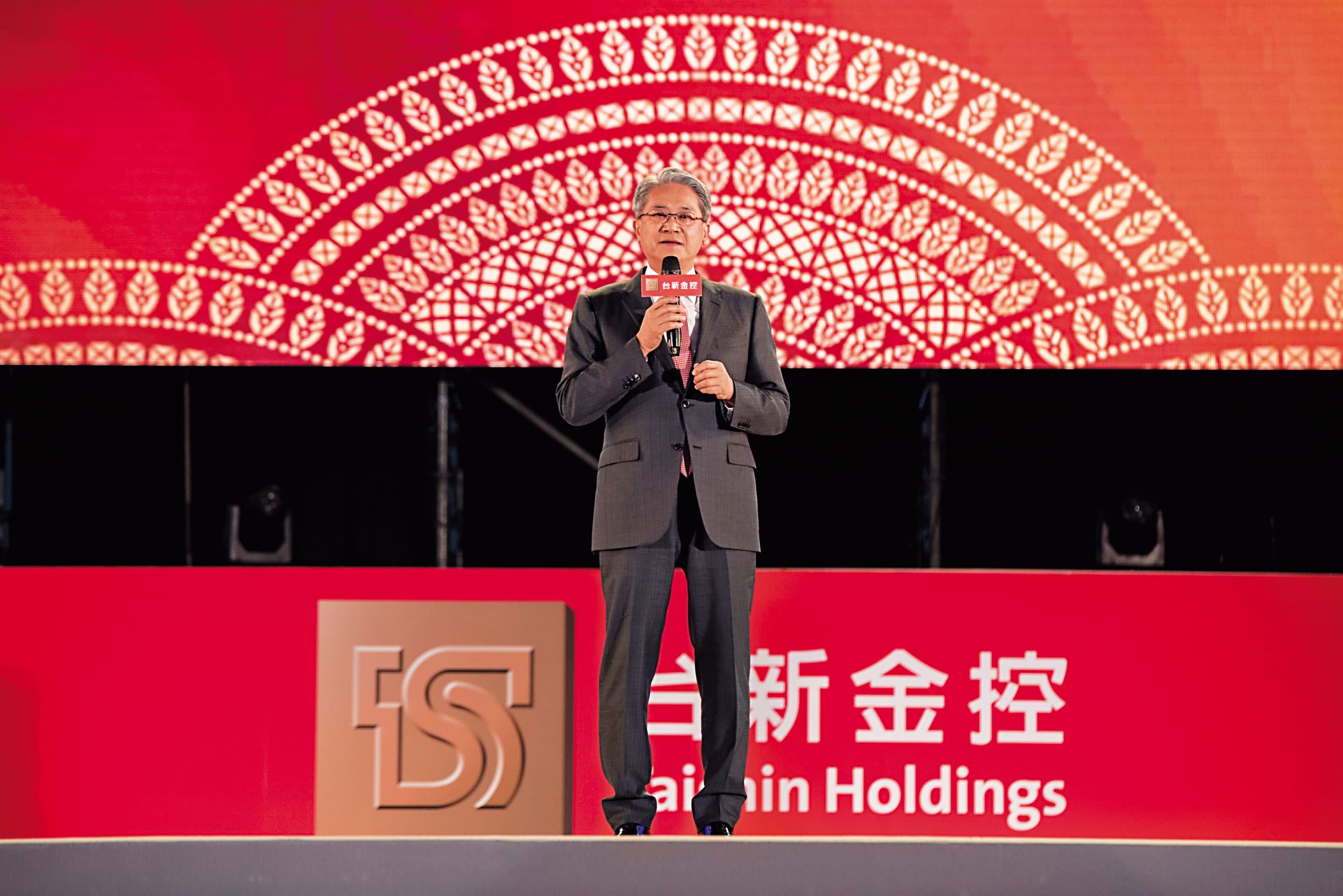 吳東亮自立門戶成立台新金,業績表現比新光金出色。(台新金提供)