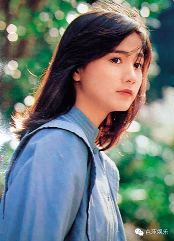 以廣告出道的彭雪芬,因演出《拒絕聯考的小子》竄紅,在當紅時閃婚。(翻攝《拒絕聯考的小子》劇照)